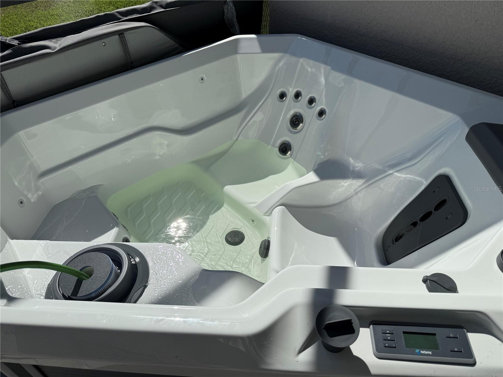 Image 30 of 33 For 8700 Seasalt Loop