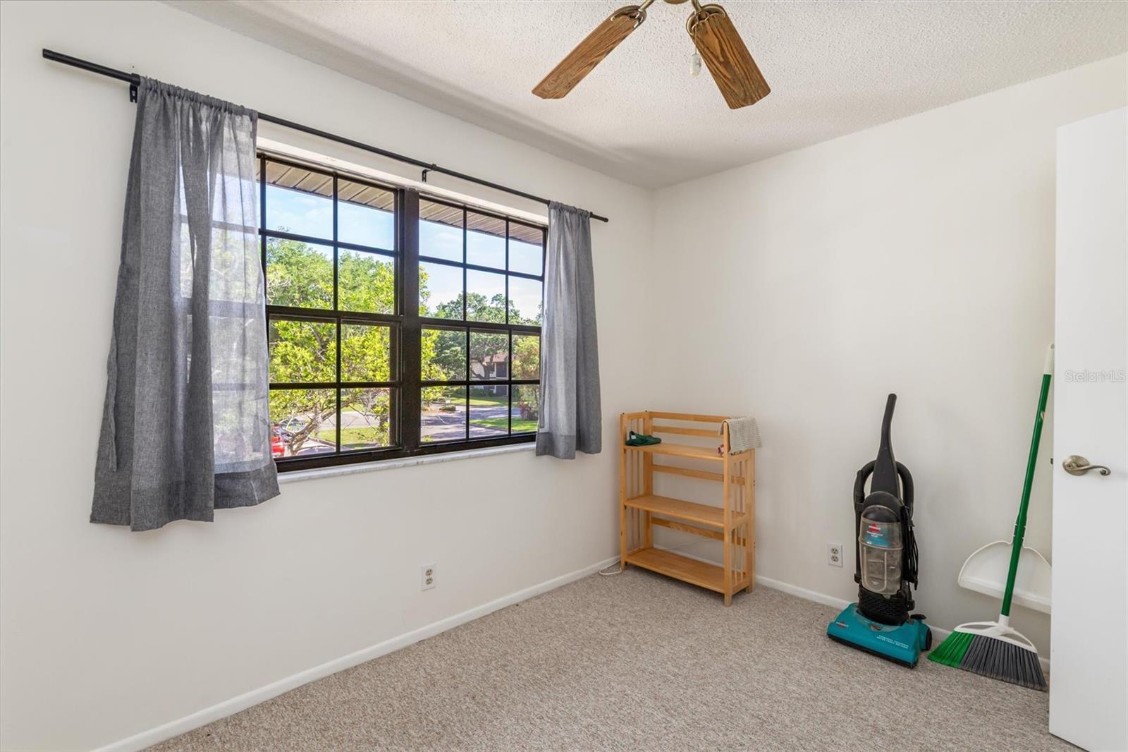 Image 17 of 42 For 19505 Quesada Avenue C203