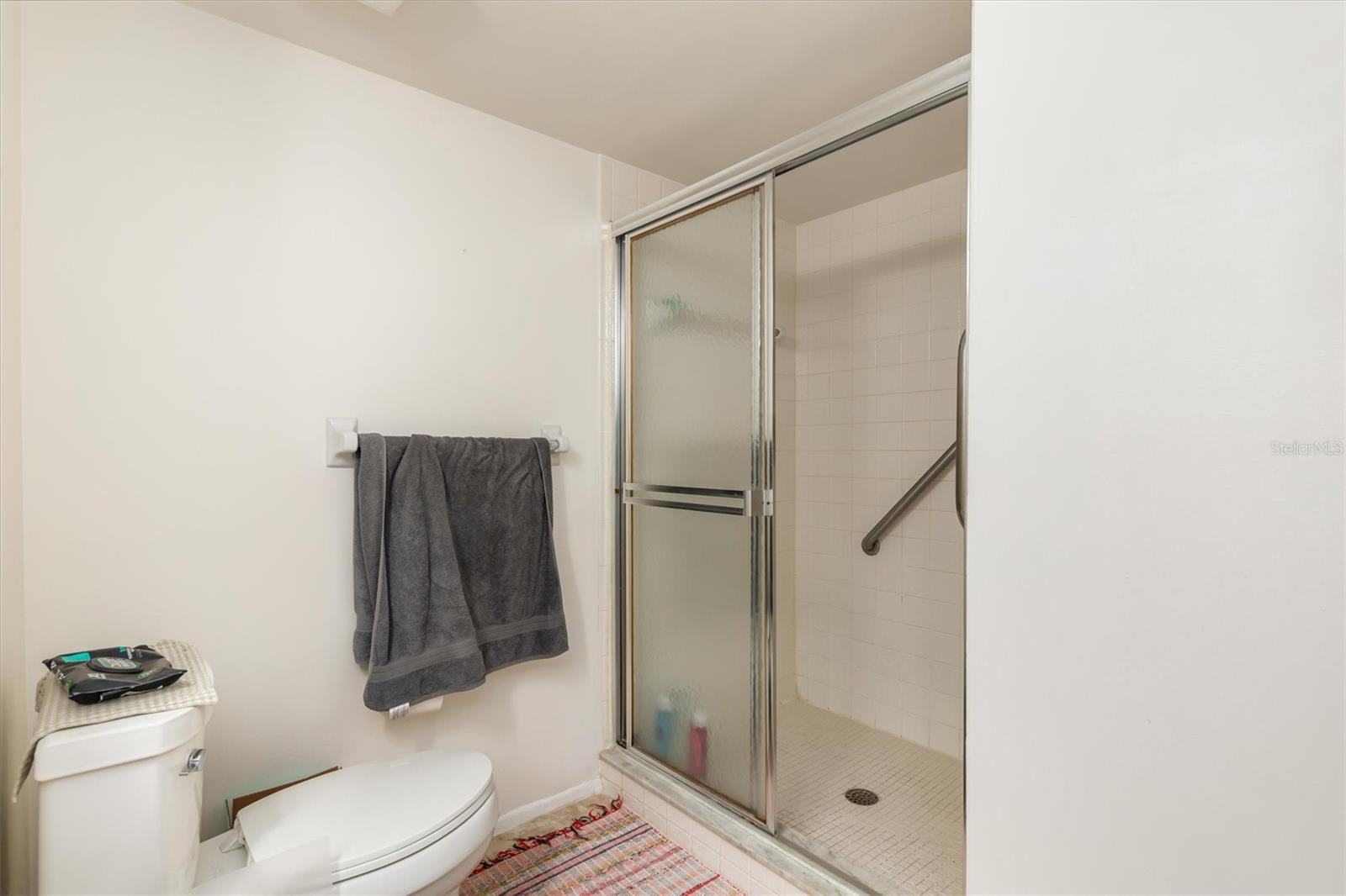 Image 20 of 42 For 19505 Quesada Avenue C203