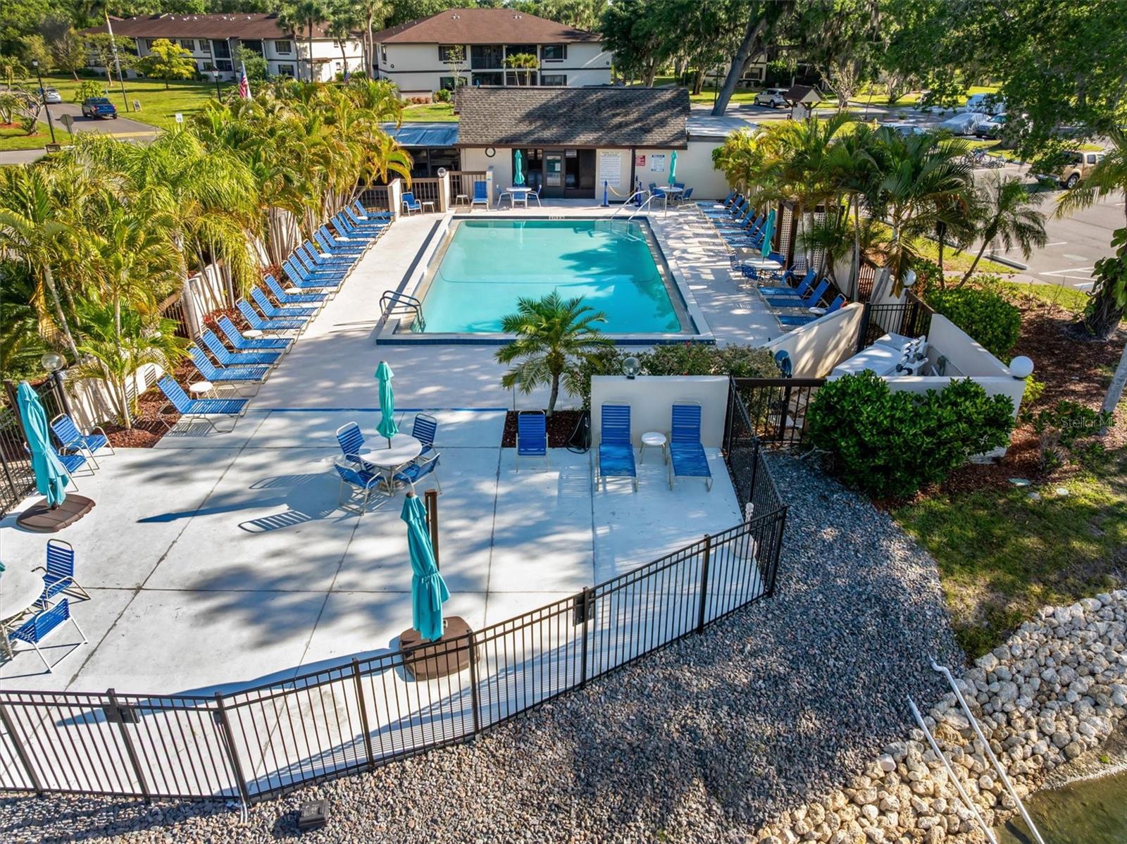 Image 4 of 42 For 19505 Quesada Avenue C203