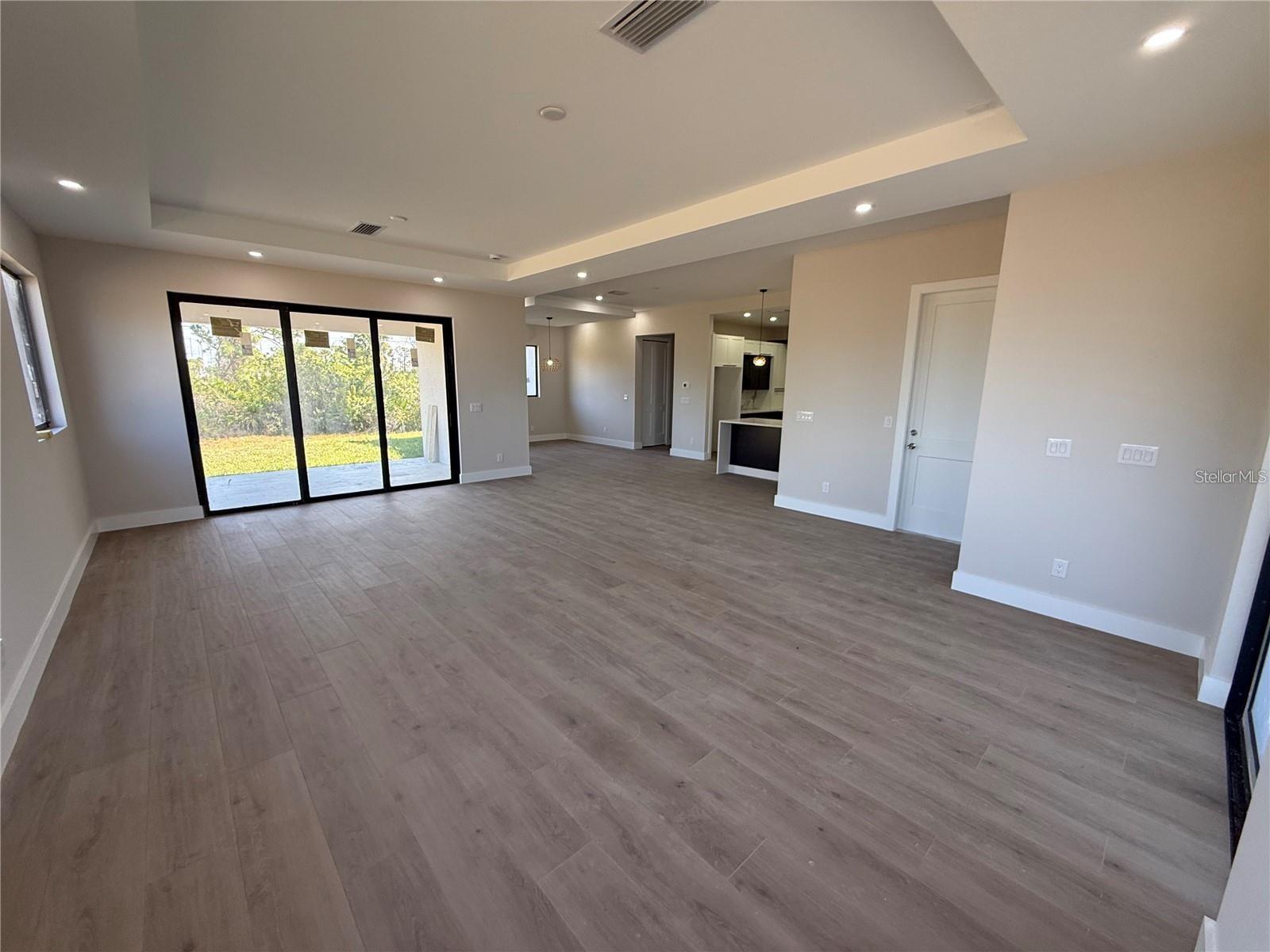 Image 7 of 20 For 47 Brig Circle E