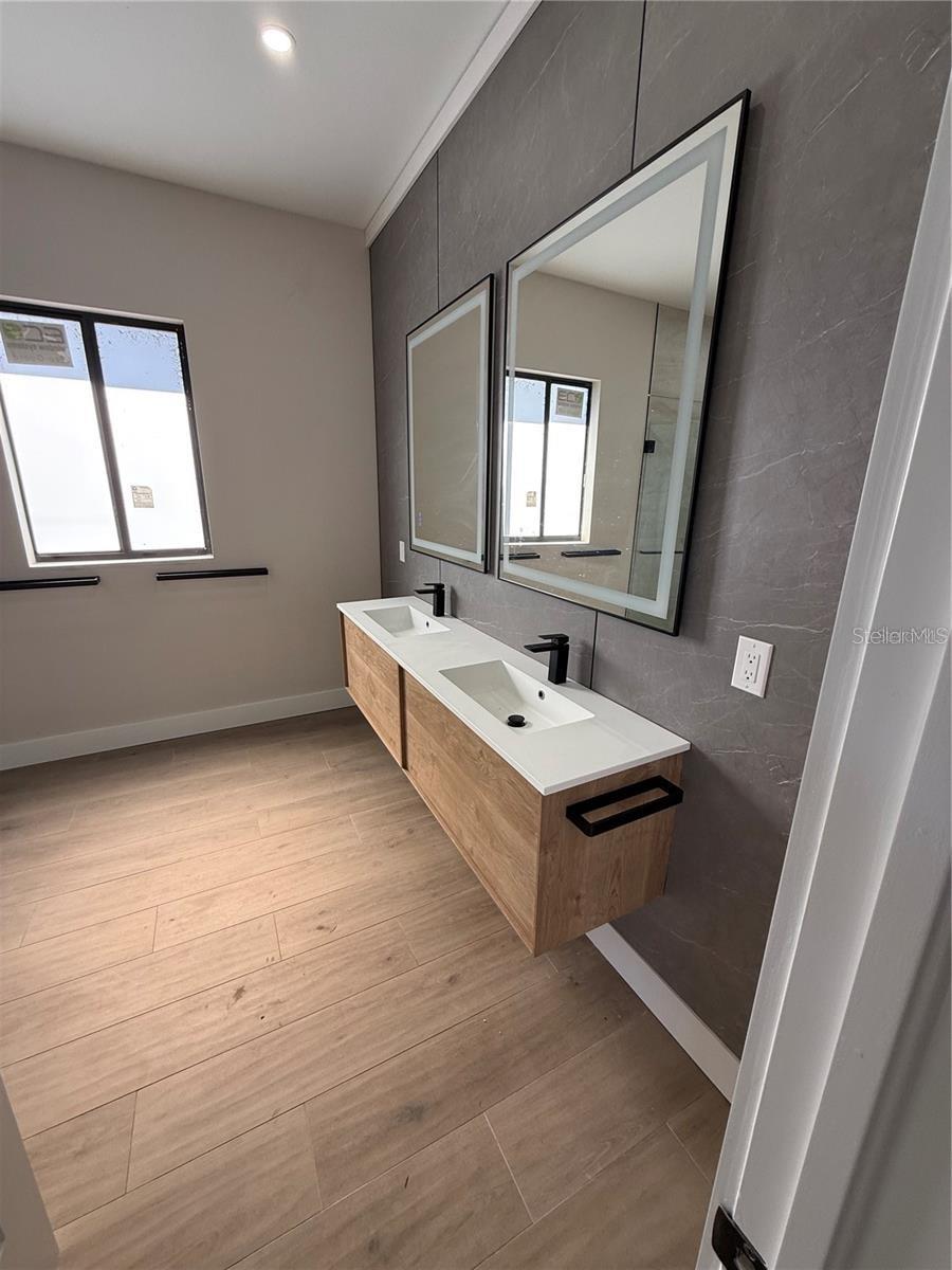 Image 9 of 20 For 47 Brig Circle E