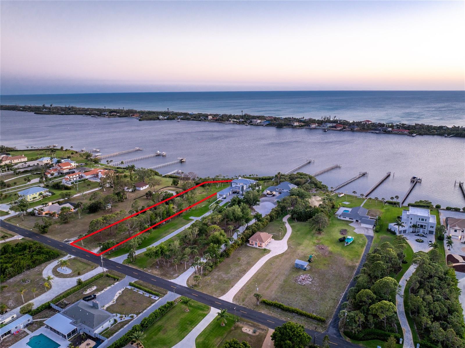 Image 17 of 22 For Bayshore Drive