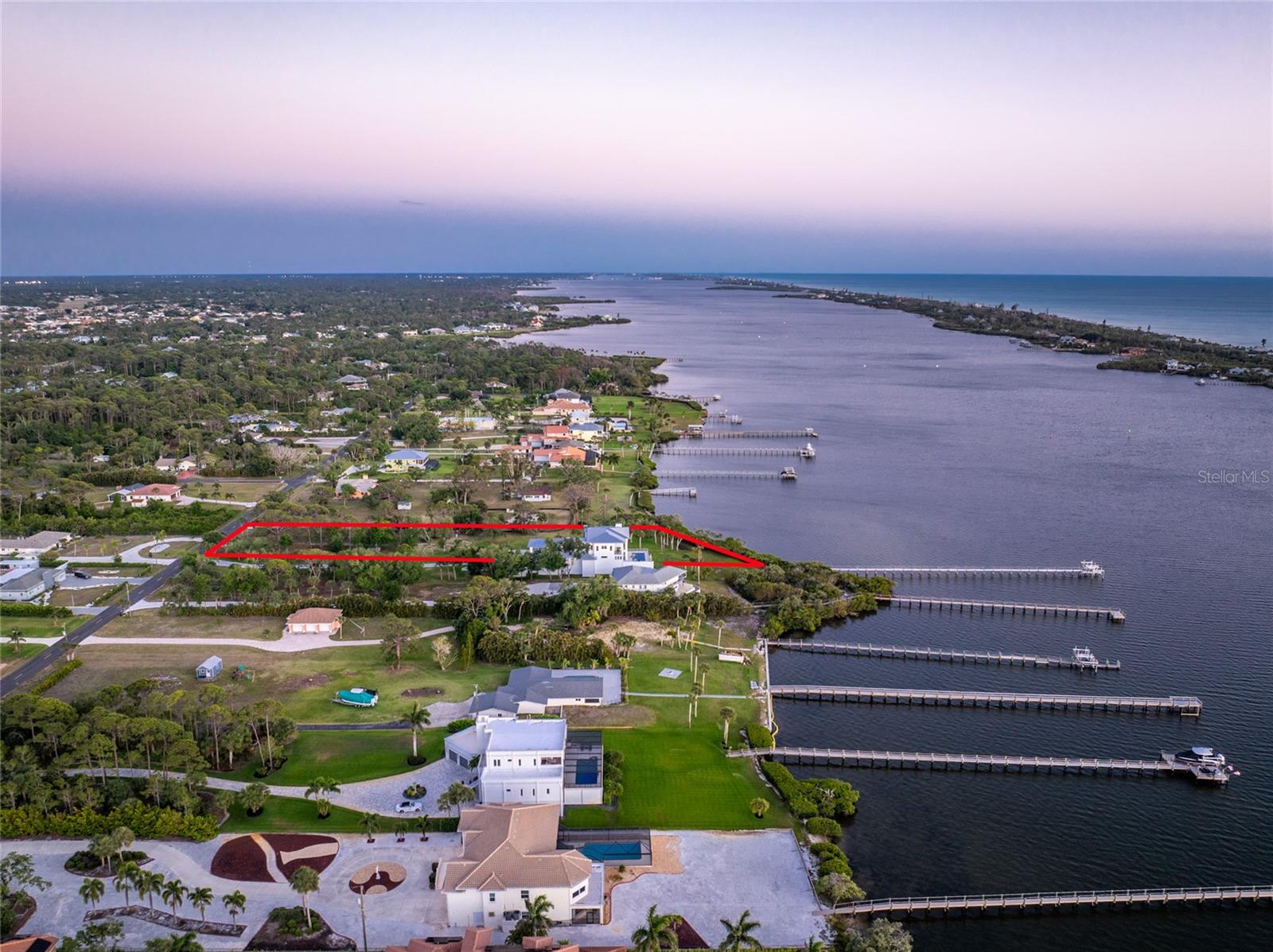 Image 18 of 22 For Bayshore Drive