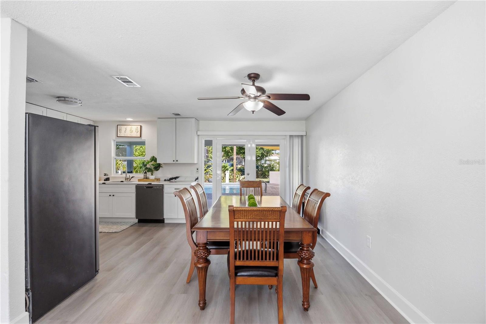 Image 11 of 61 For 5281 Boyle Terrace