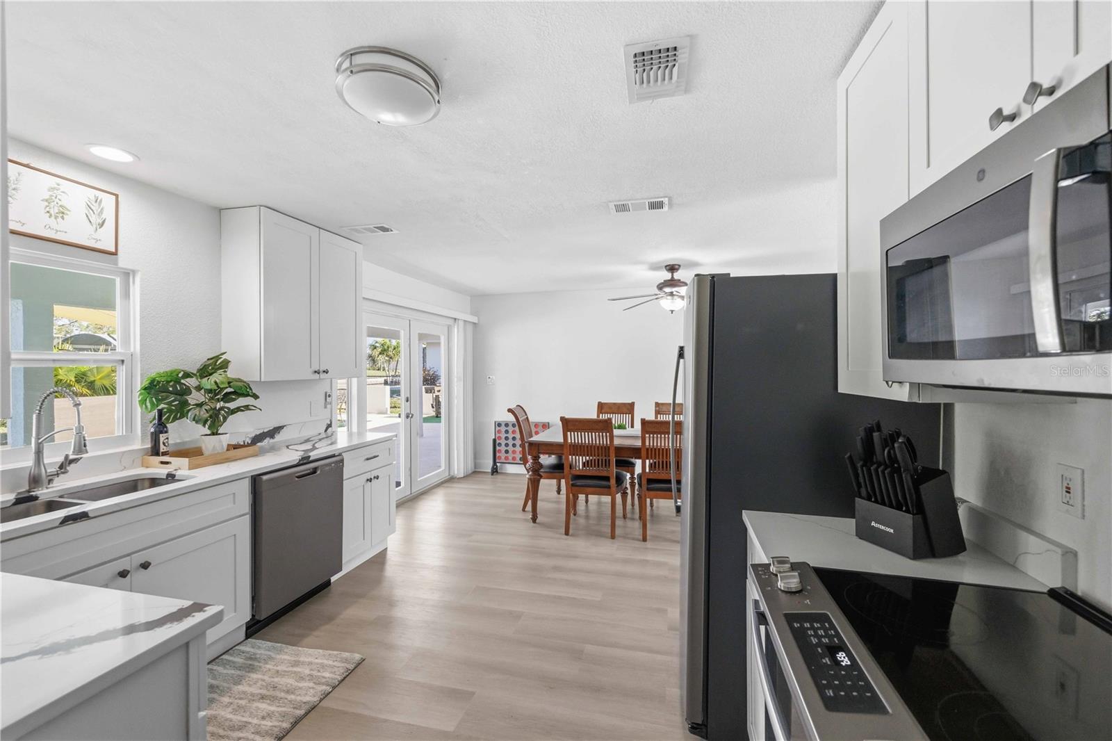 Image 19 of 61 For 5281 Boyle Terrace