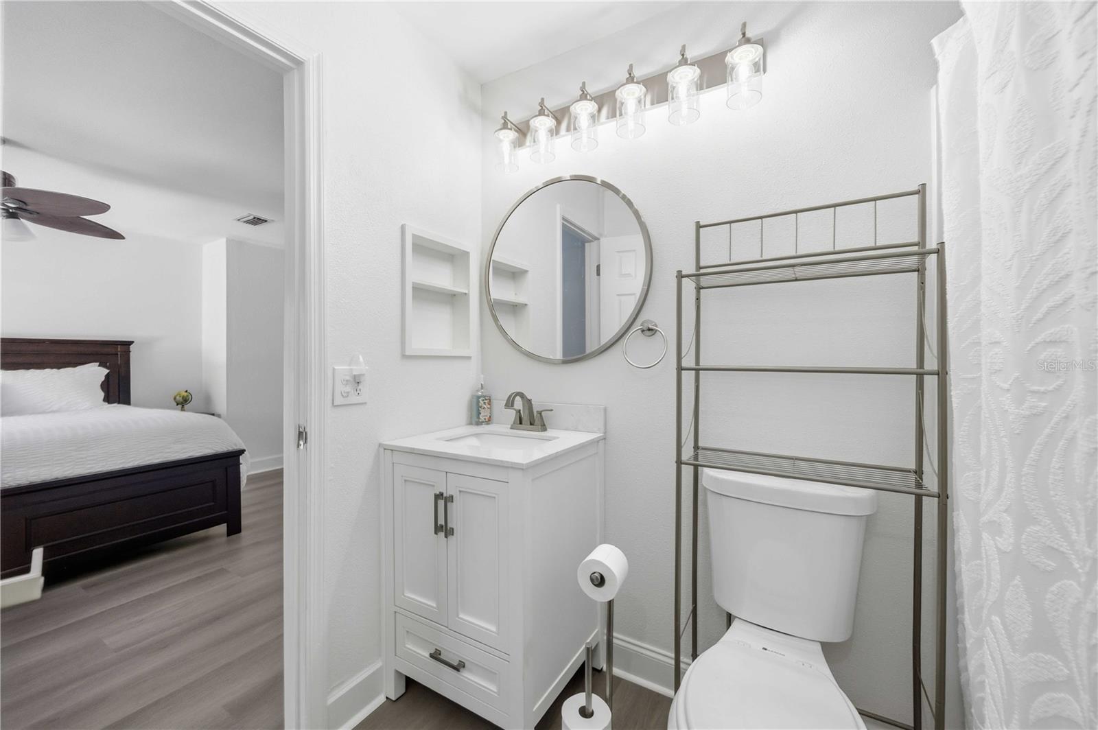 Image 37 of 61 For 5281 Boyle Terrace