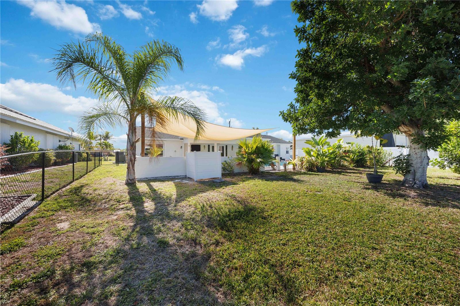 Image 51 of 61 For 5281 Boyle Terrace