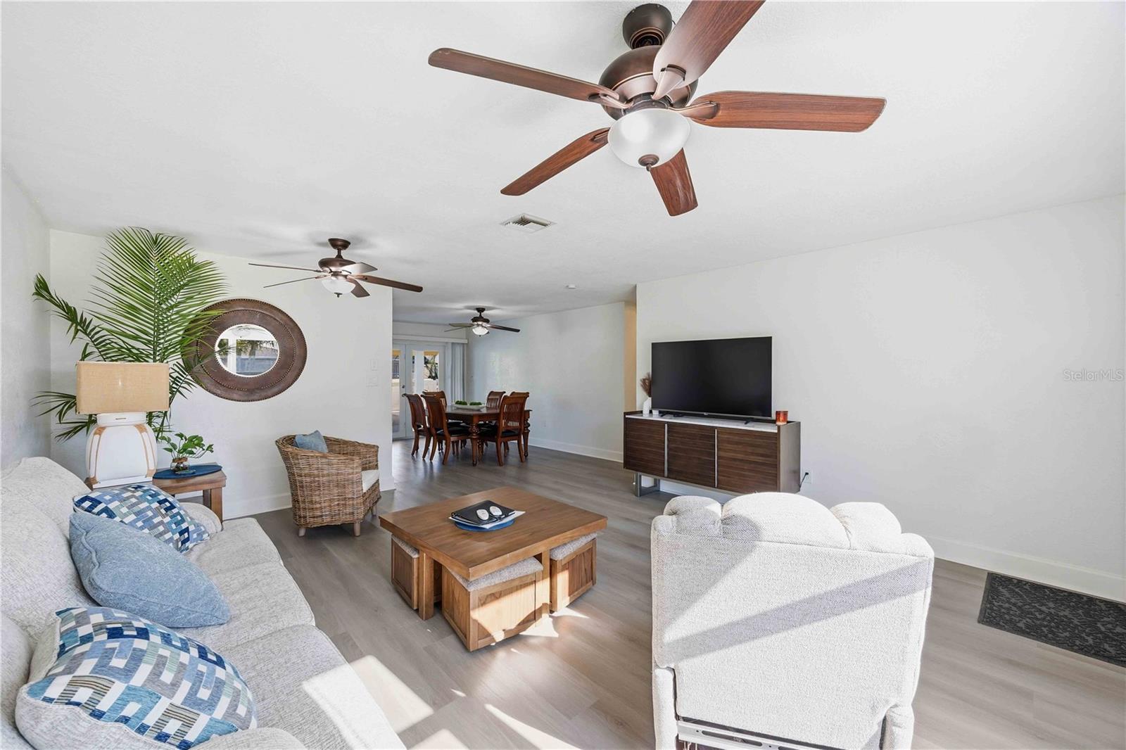 Image 8 of 61 For 5281 Boyle Terrace