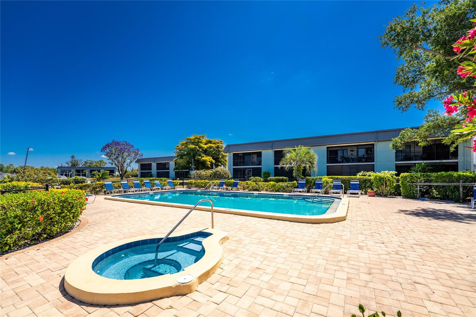 Image 4 of 42 For 150 Englewood Isles Parkway 108