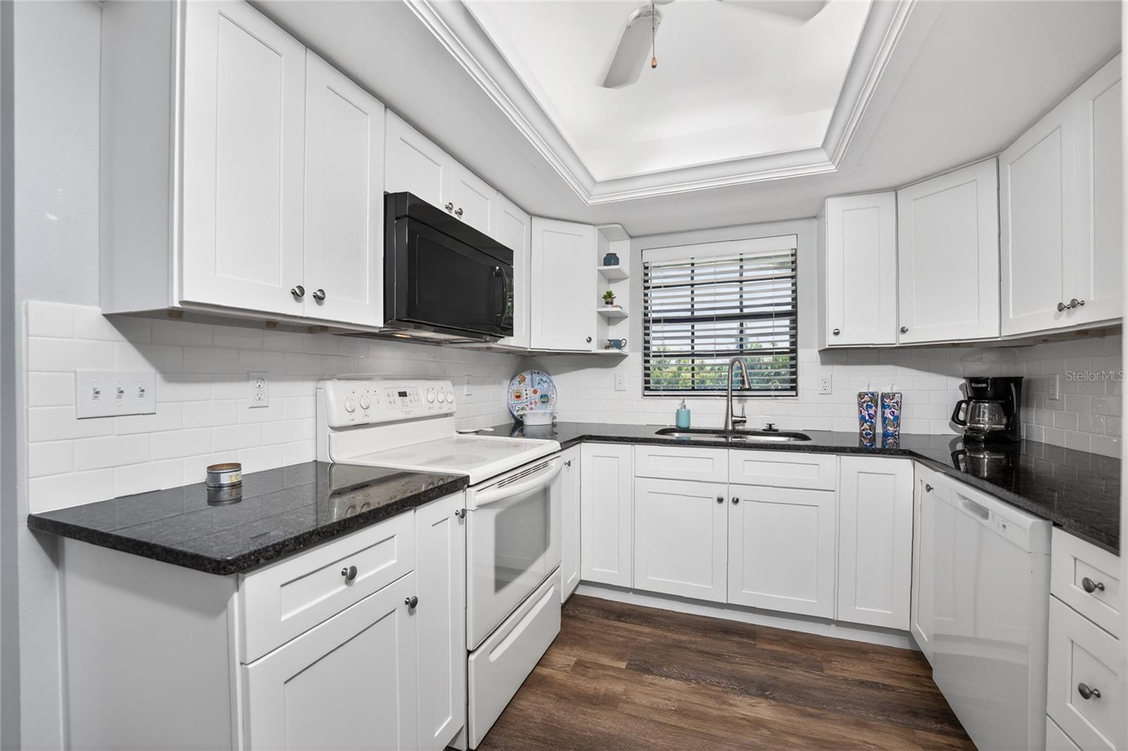 Image 9 of 42 For 150 Englewood Isles Parkway 108