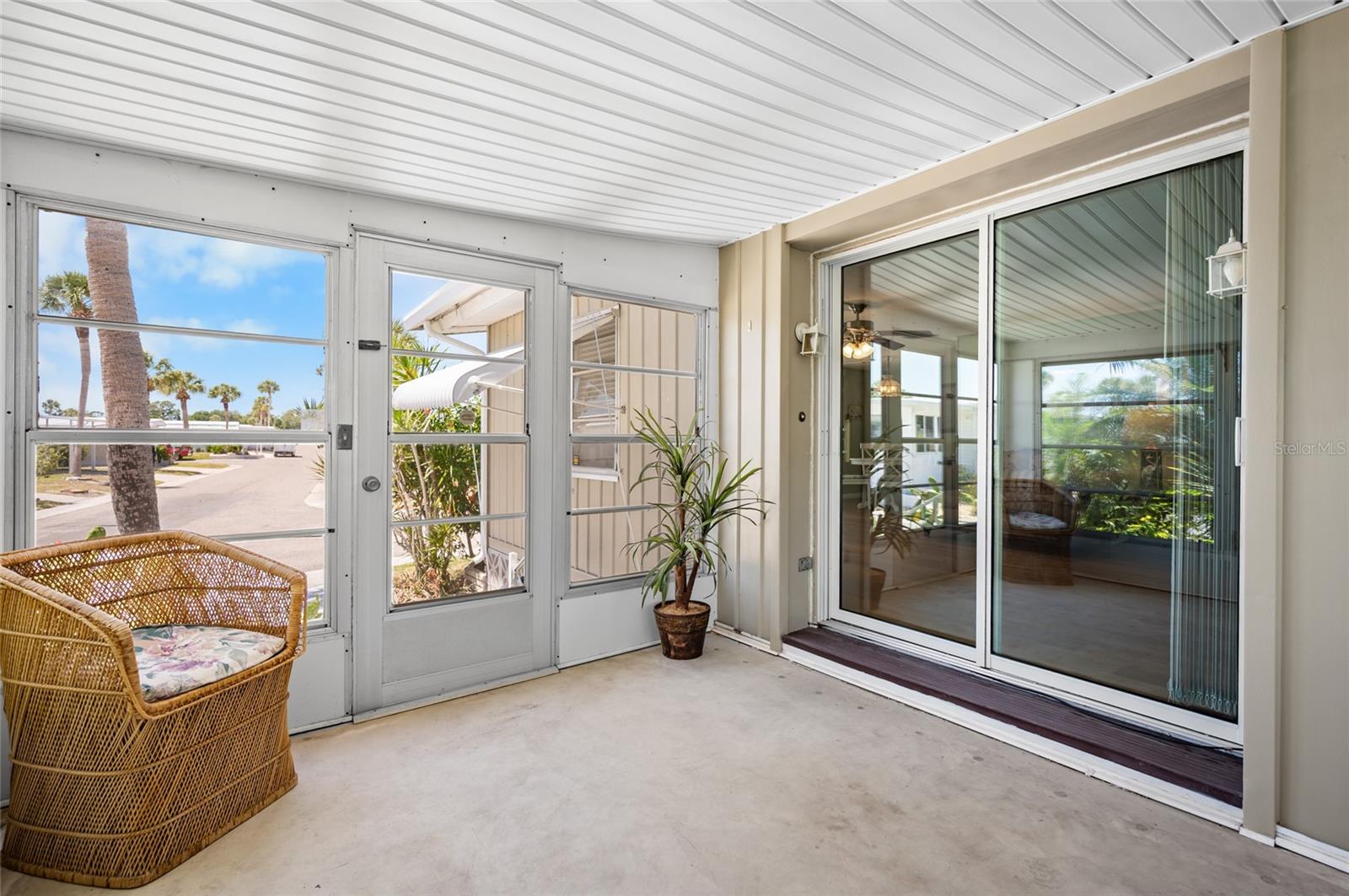 Image 11 of 44 For 5751 Hyacinth Road