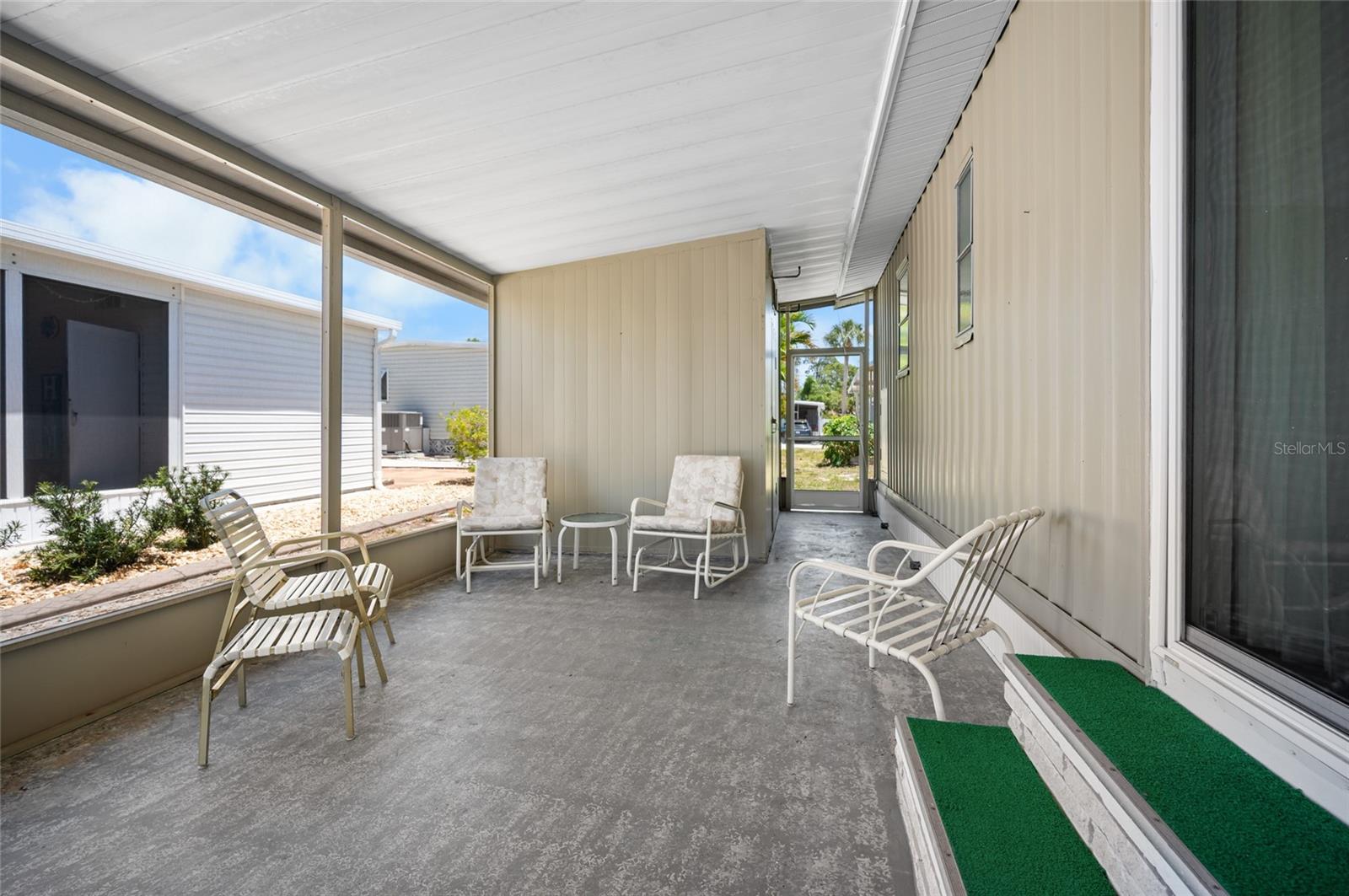 Image 2 of 44 For 5751 Hyacinth Road
