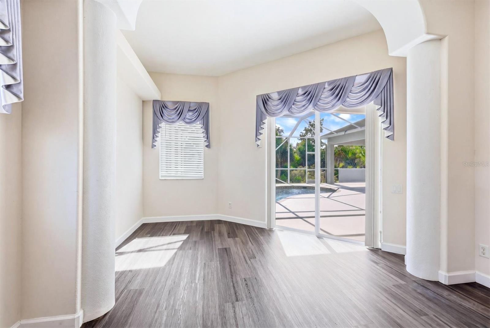 Image 19 of 33 For 2635 Manasota Beach Road