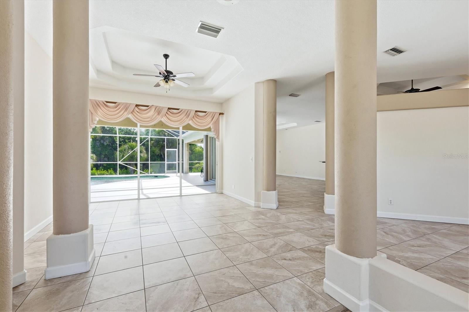 Image 4 of 33 For 2635 Manasota Beach Road