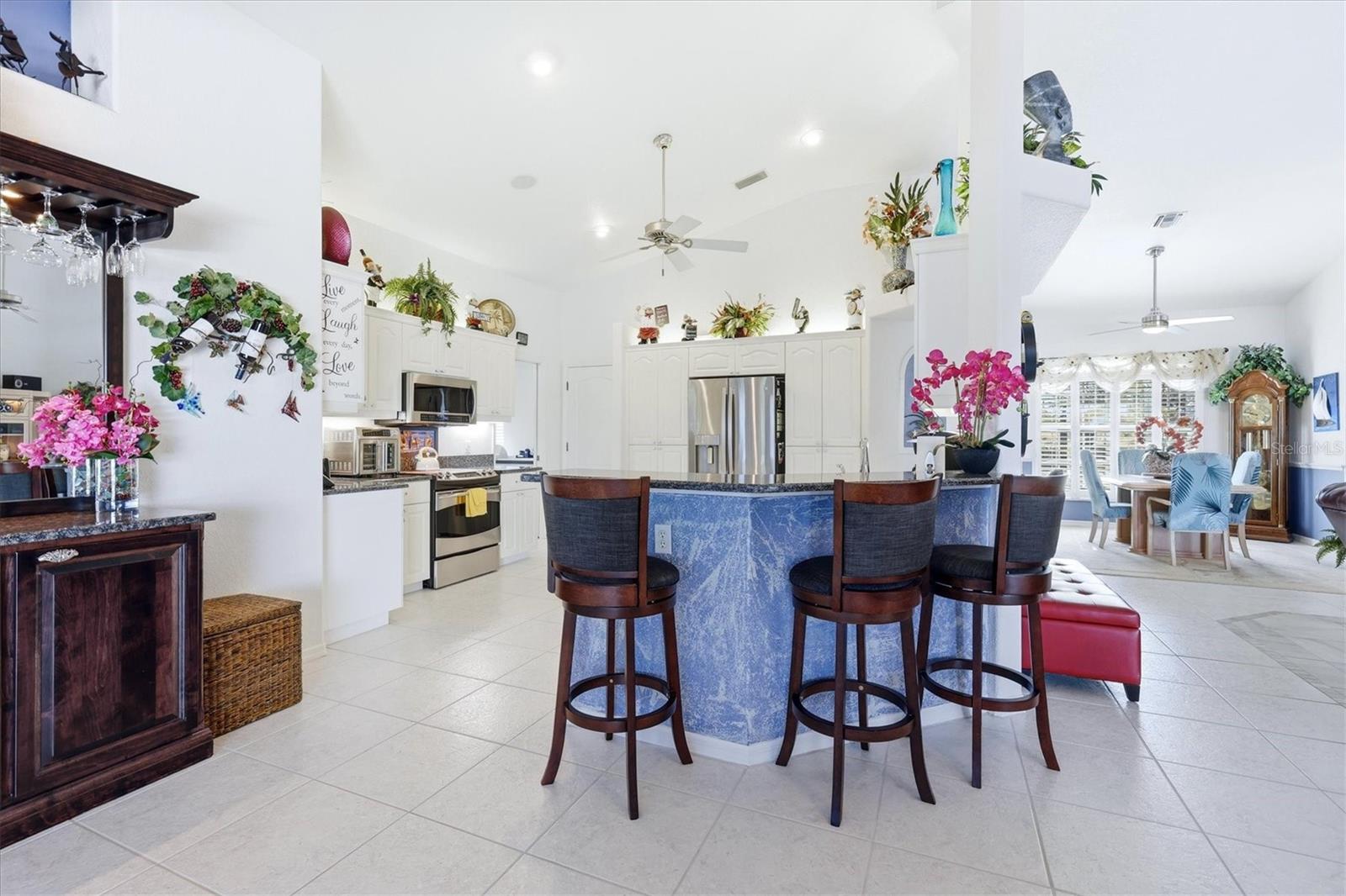 Image 20 of 61 For 8050 Tracy Circle