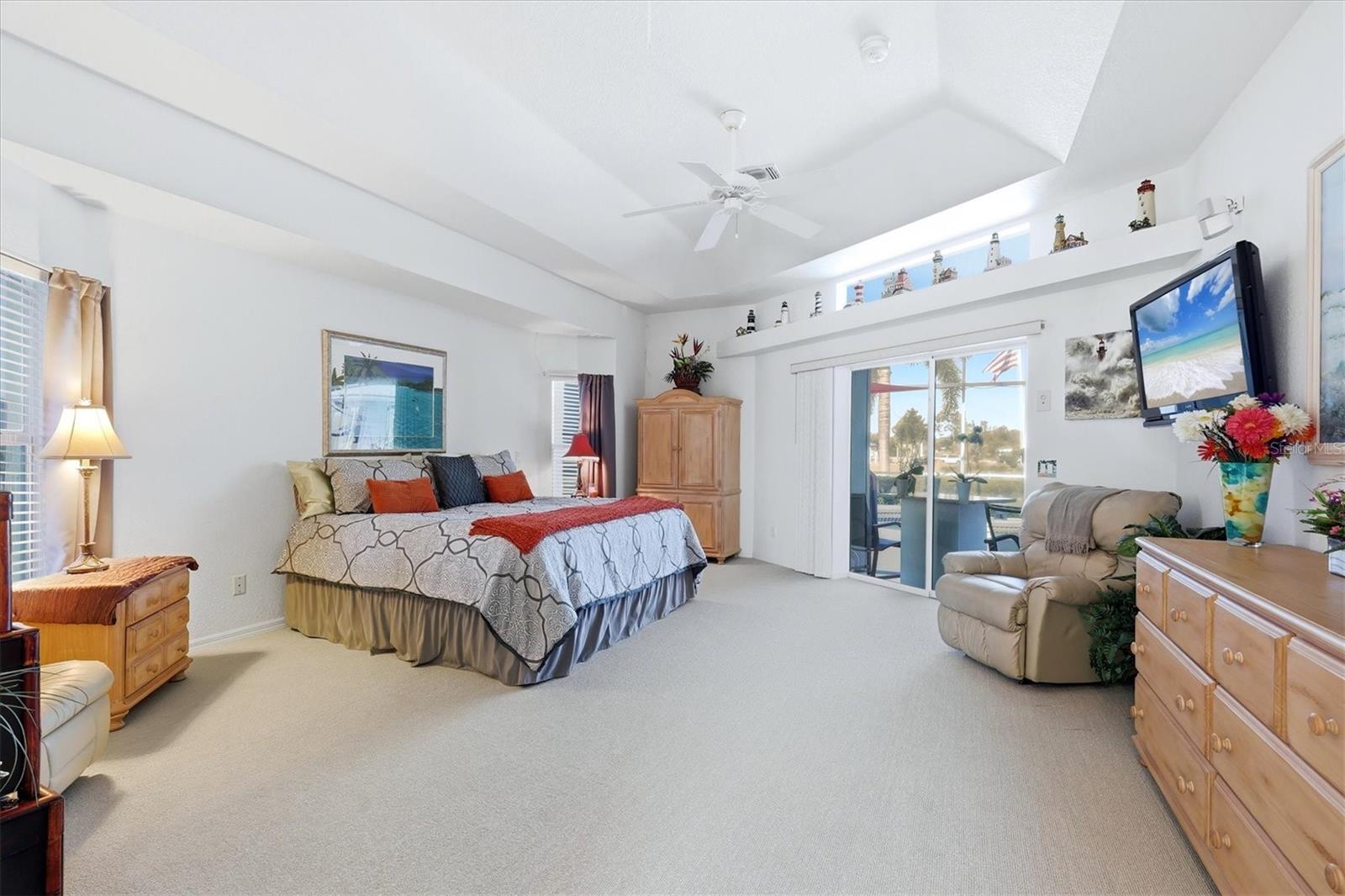 Image 28 of 61 For 8050 Tracy Circle