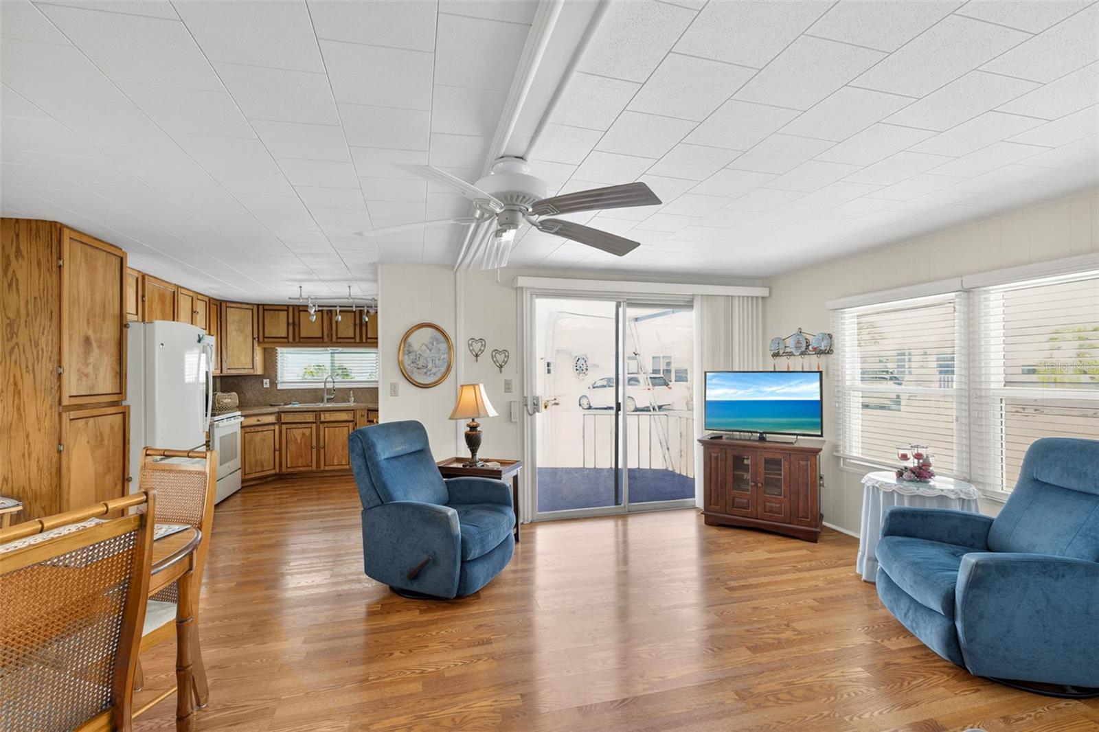 Image 3 of 30 For 1812 Minnesota Avenue