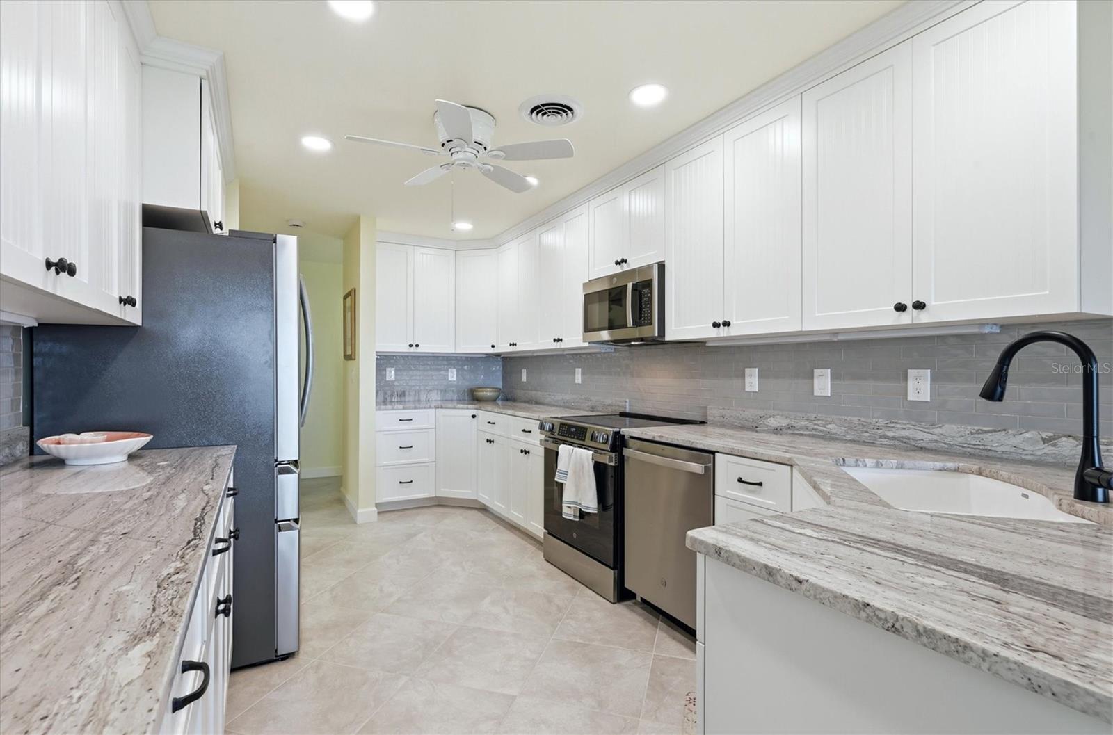 Image 20 of 56 For 6421 Manasota Key Road
