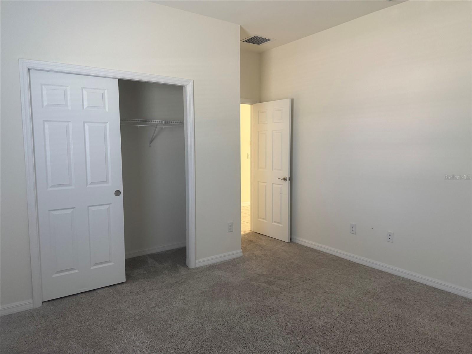 Image 14 of 21 For 108 Boxwood Lane