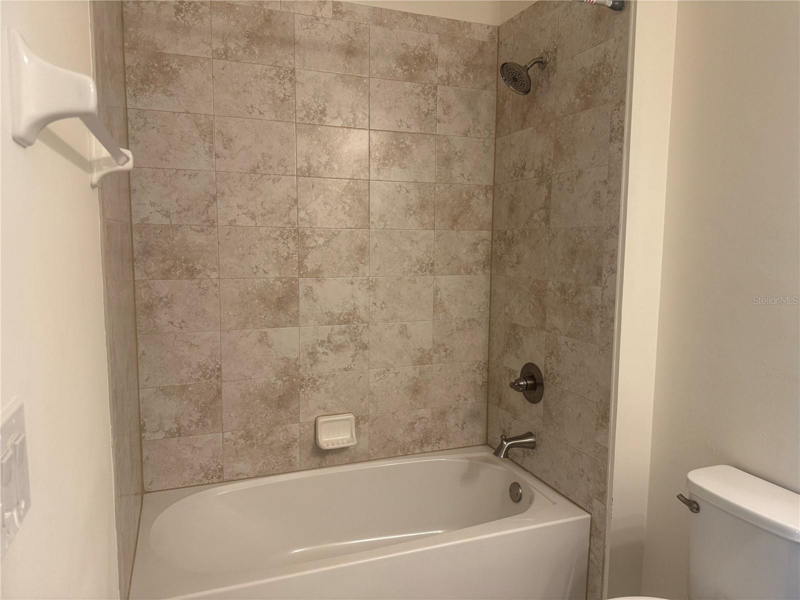 Image 15 of 21 For 108 Boxwood Lane