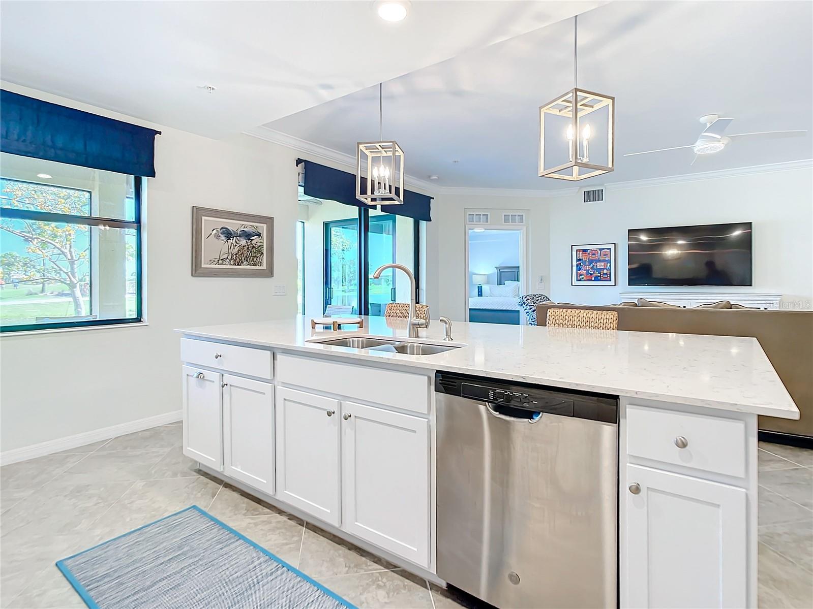 Image 19 of 95 For 10796 Tarflower Drive 101