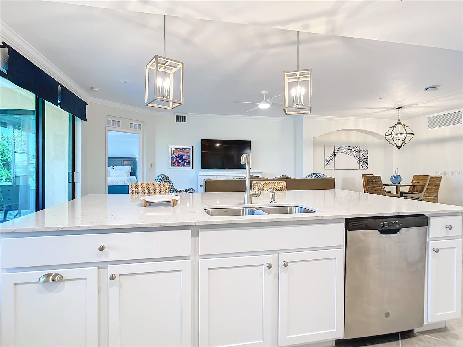 Image 20 of 95 For 10796 Tarflower Drive 101