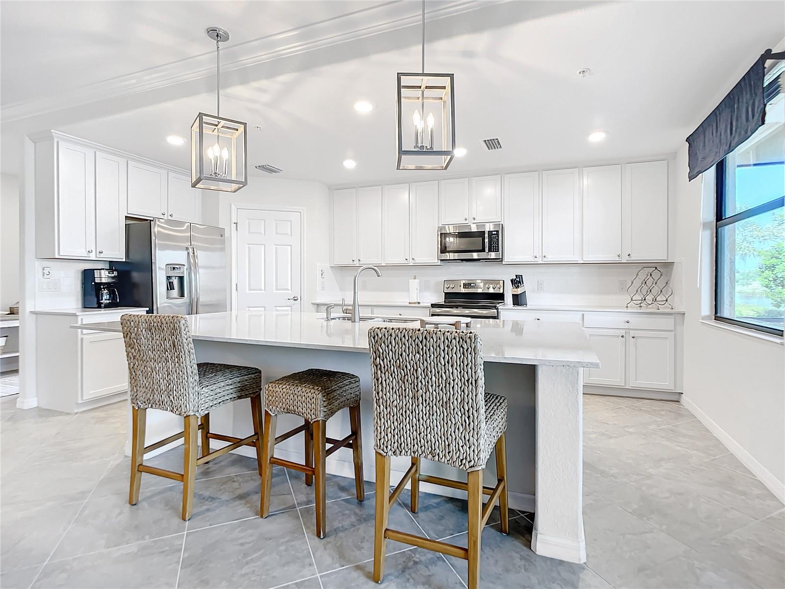 Image 22 of 95 For 10796 Tarflower Drive 101