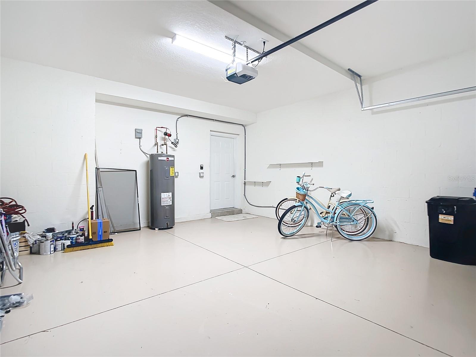 Image 39 of 95 For 10796 Tarflower Drive 101