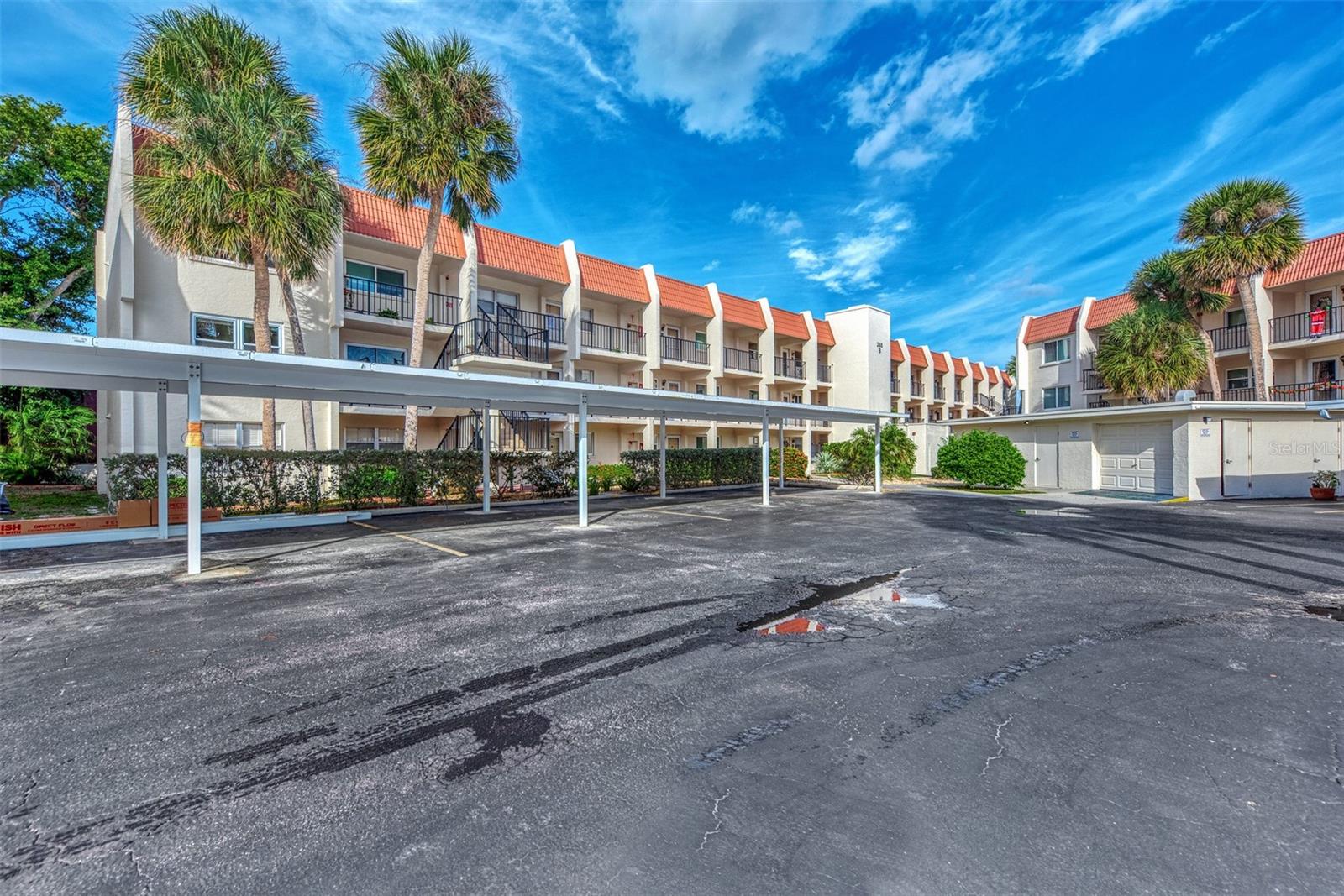 Image 2 of 53 For 260 Santa Maria Street 311
