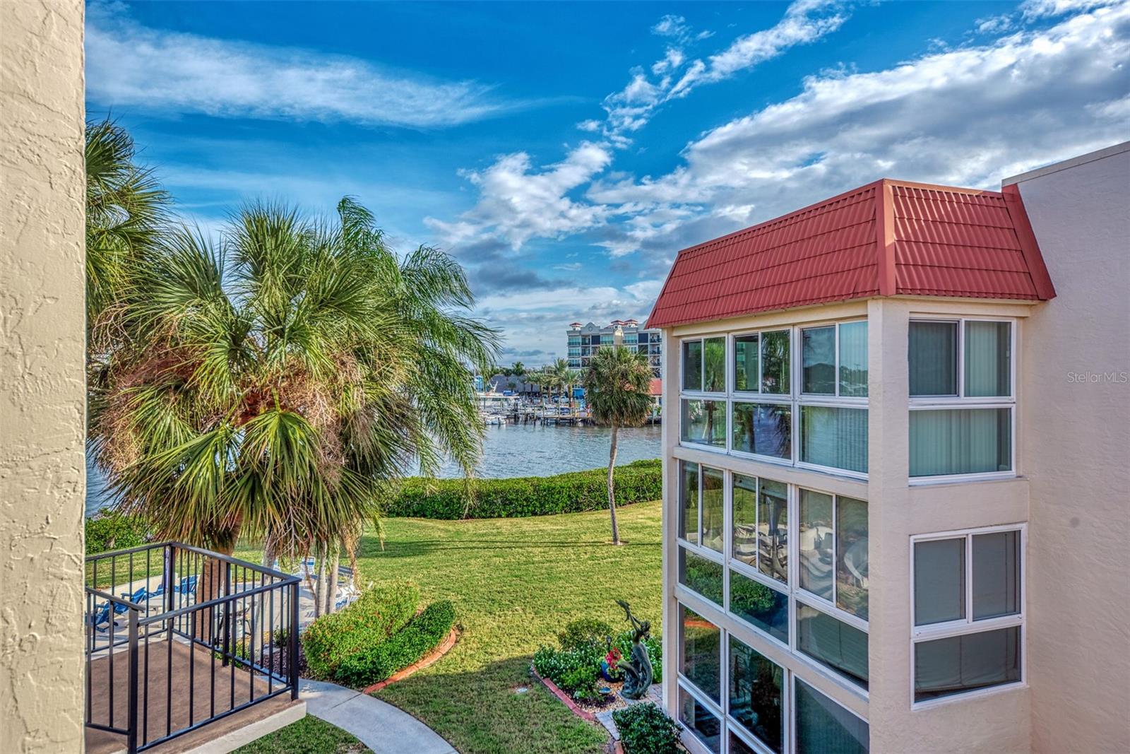 Image 3 of 53 For 260 Santa Maria Street 311
