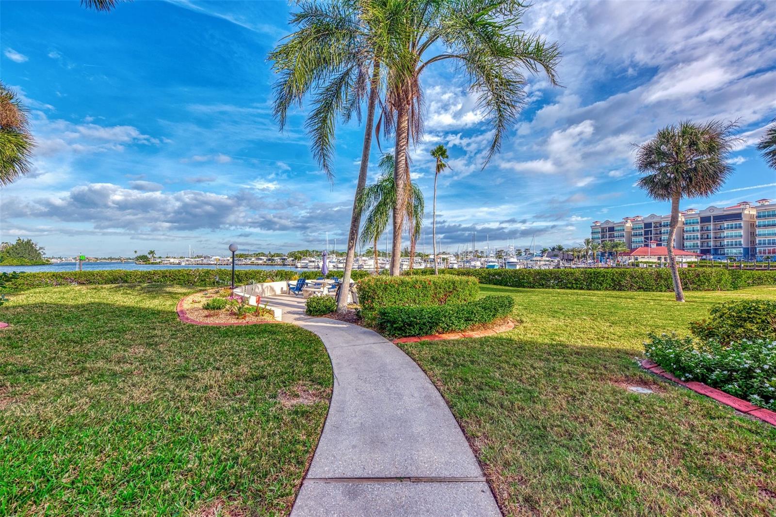 Image 33 of 53 For 260 Santa Maria Street 311