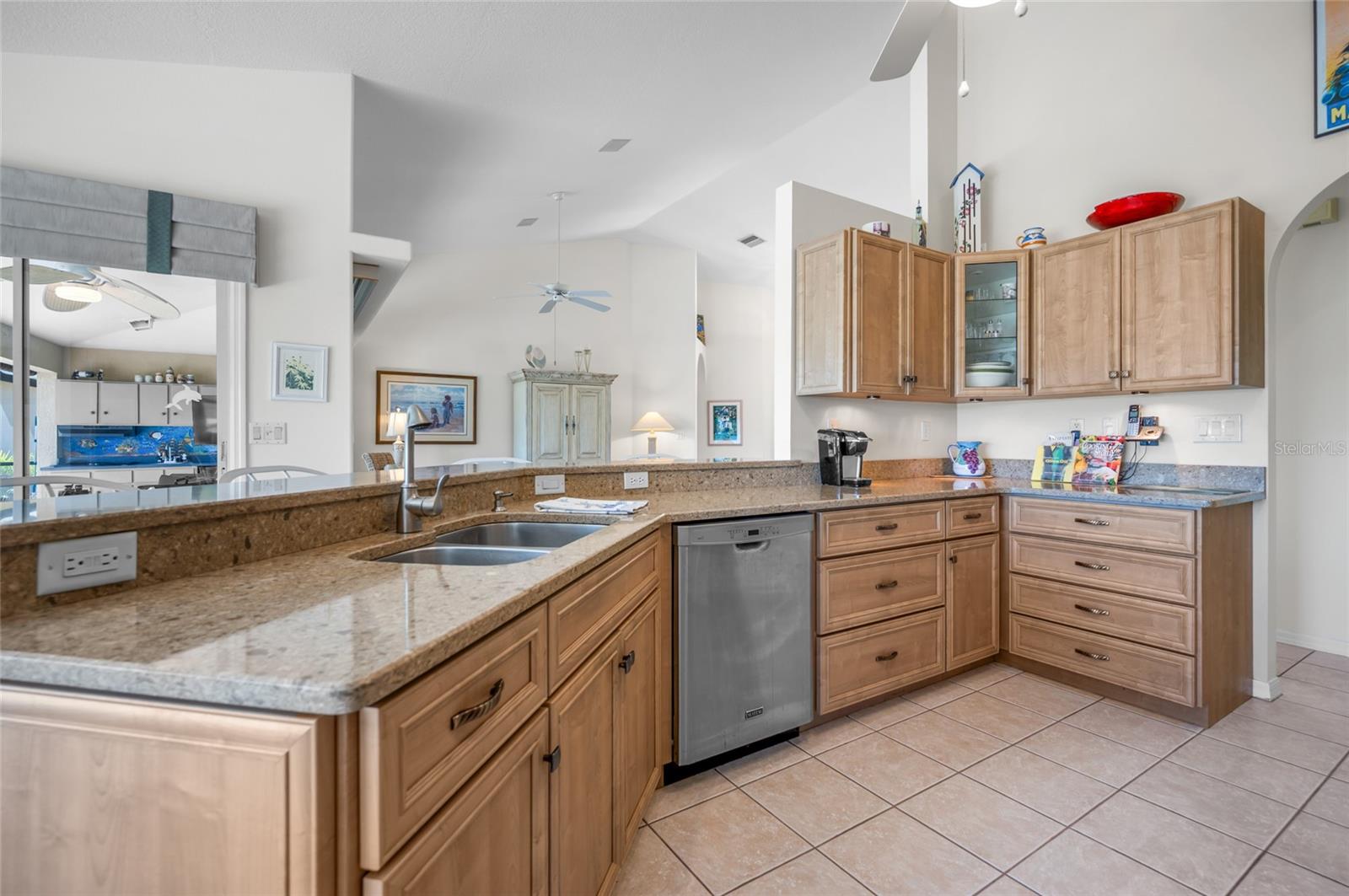 Image 25 of 69 For 8207 Lakeside Drive