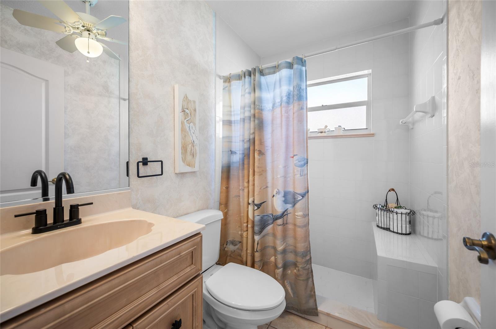Image 32 of 69 For 8207 Lakeside Drive