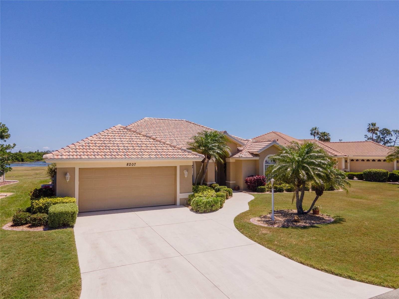 Image 43 of 69 For 8207 Lakeside Drive
