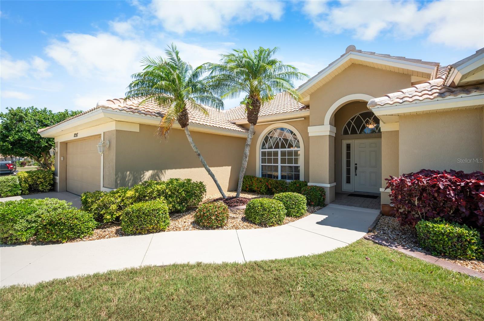 Image 46 of 69 For 8207 Lakeside Drive
