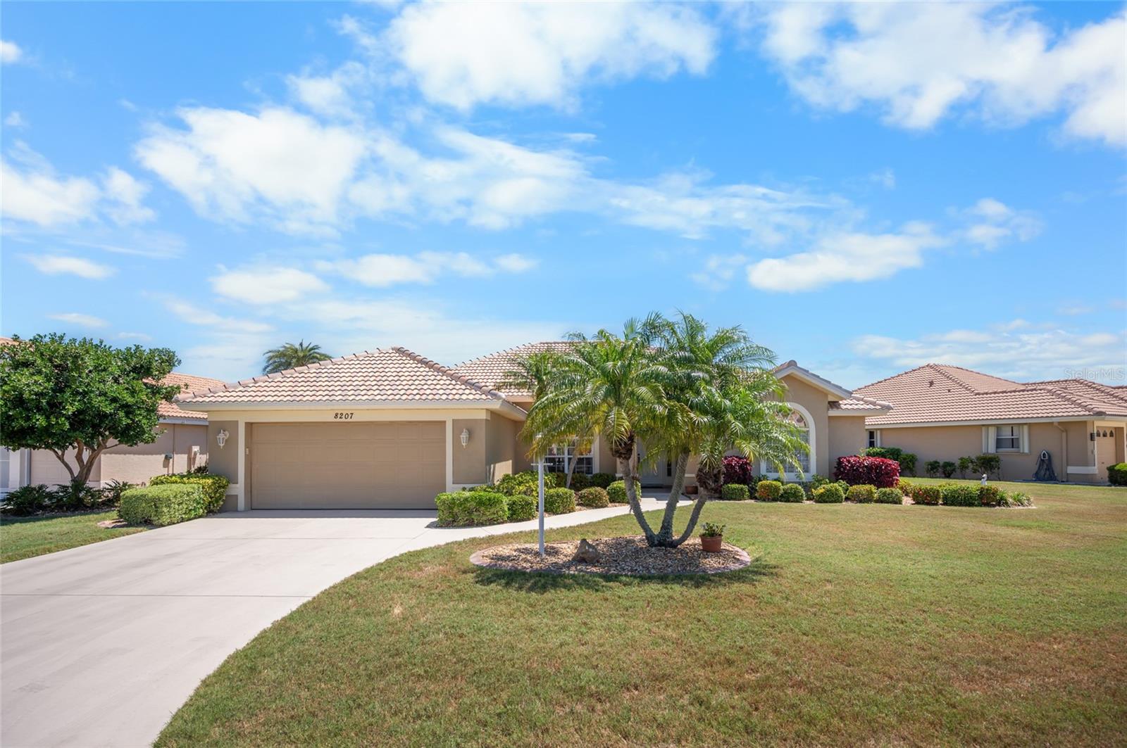 Image 49 of 69 For 8207 Lakeside Drive