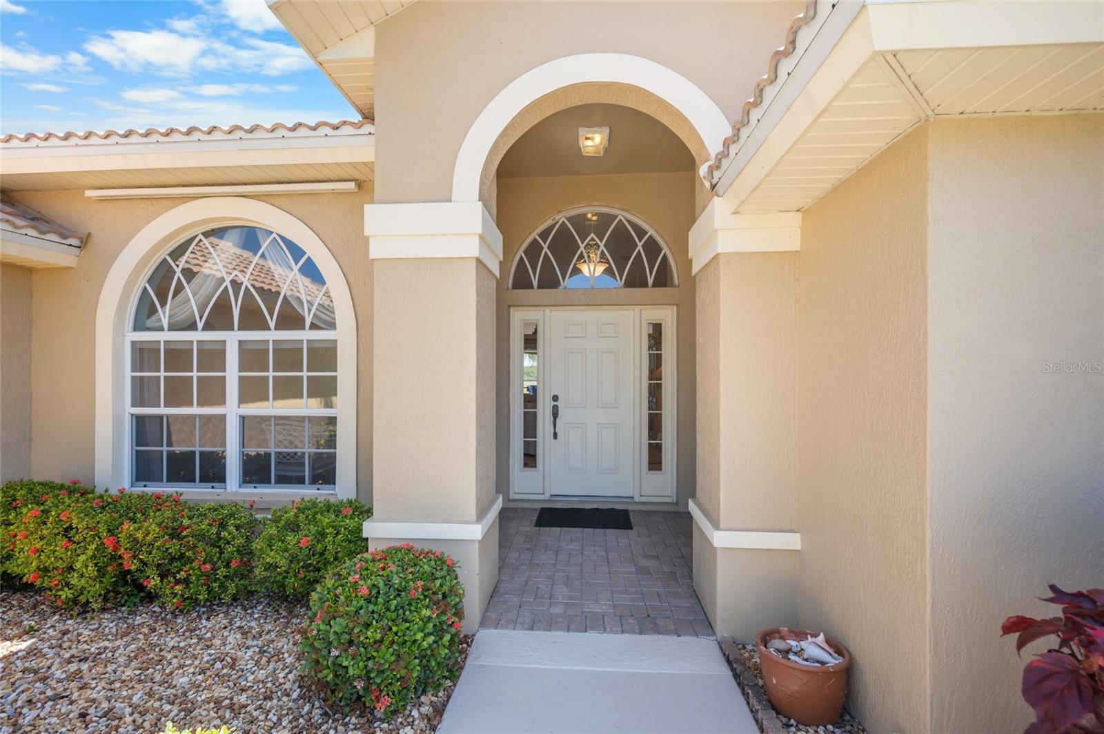 Image 7 of 69 For 8207 Lakeside Drive