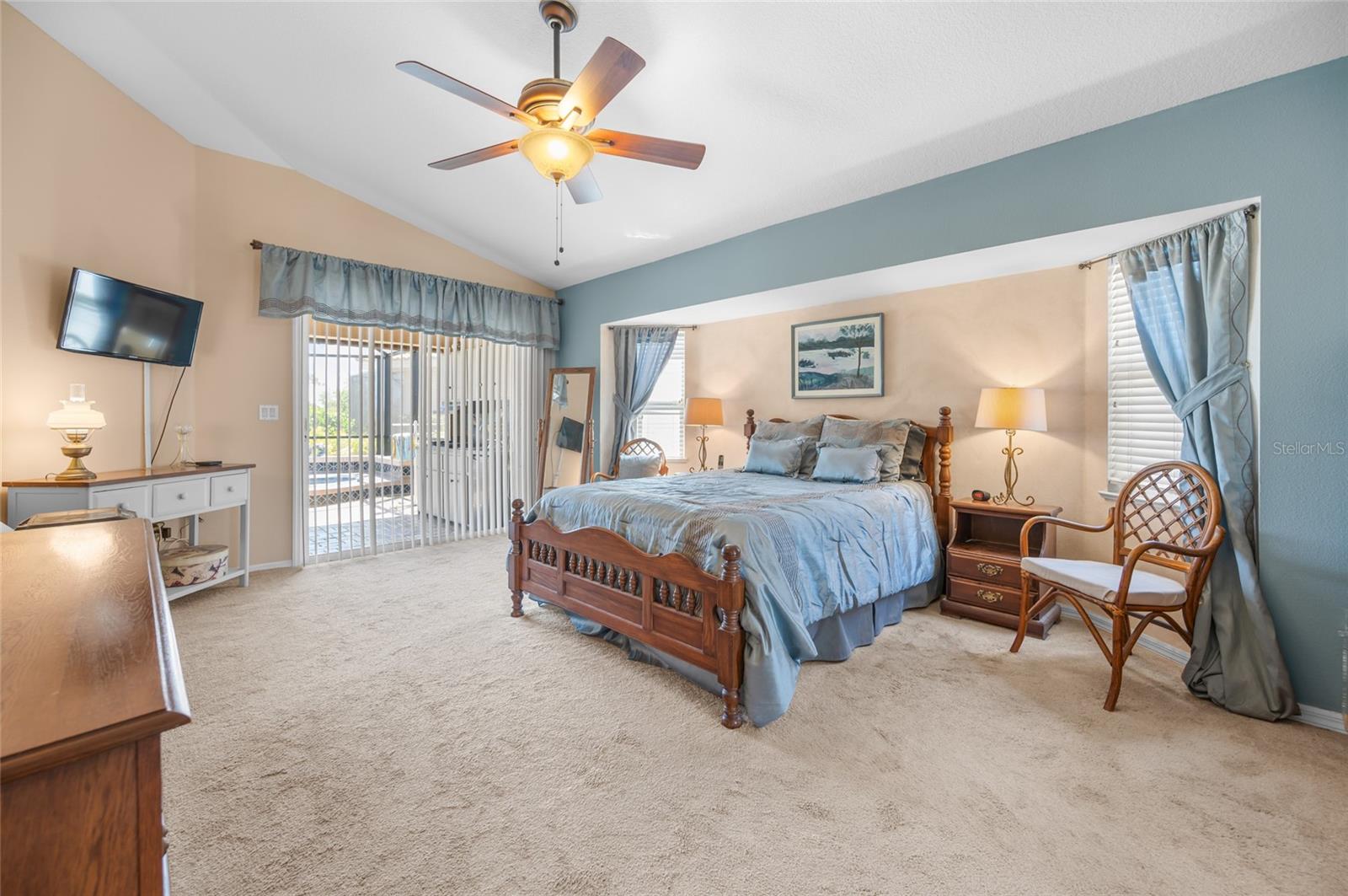 Image 9 of 69 For 8207 Lakeside Drive