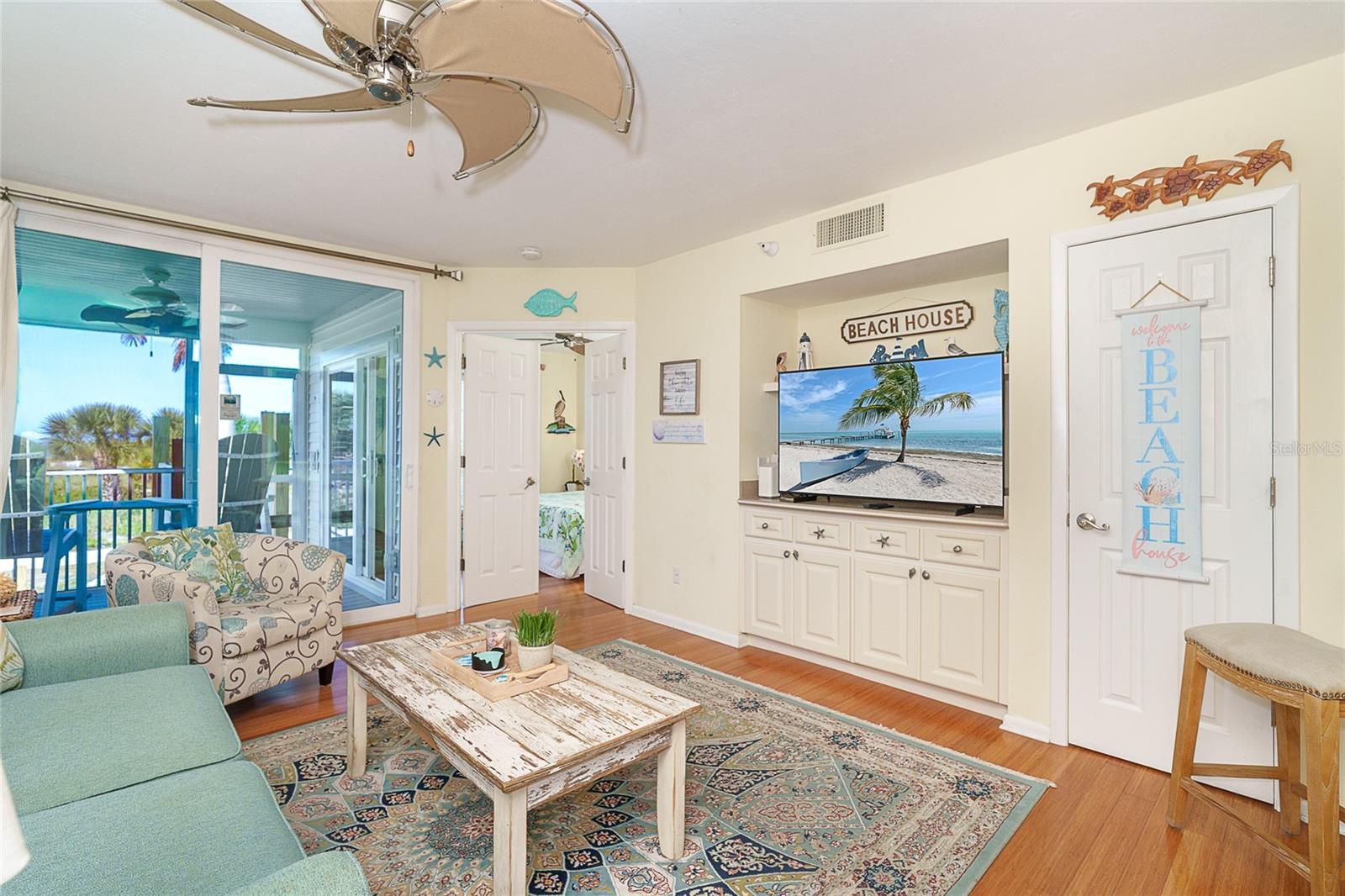 Image 13 of 43 For 7438 Palm Island Drive 3712