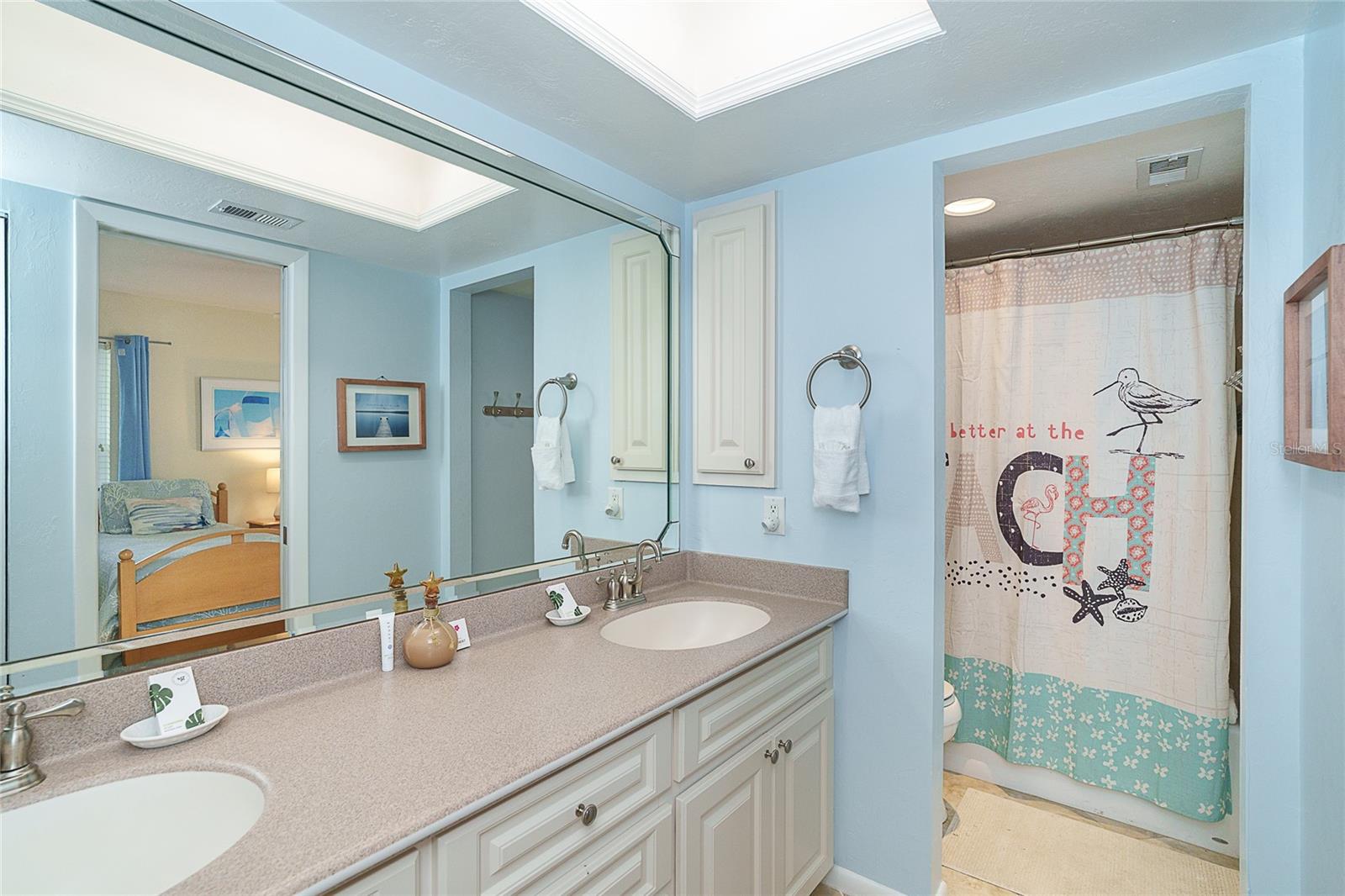 Image 27 of 43 For 7438 Palm Island Drive 3712