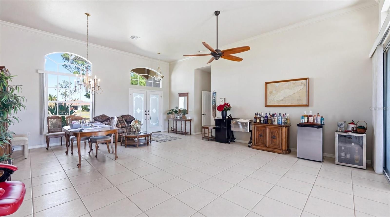 Image 11 of 40 For 324 Oakwood Circle