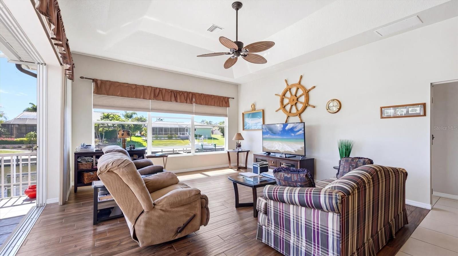 Image 17 of 40 For 324 Oakwood Circle