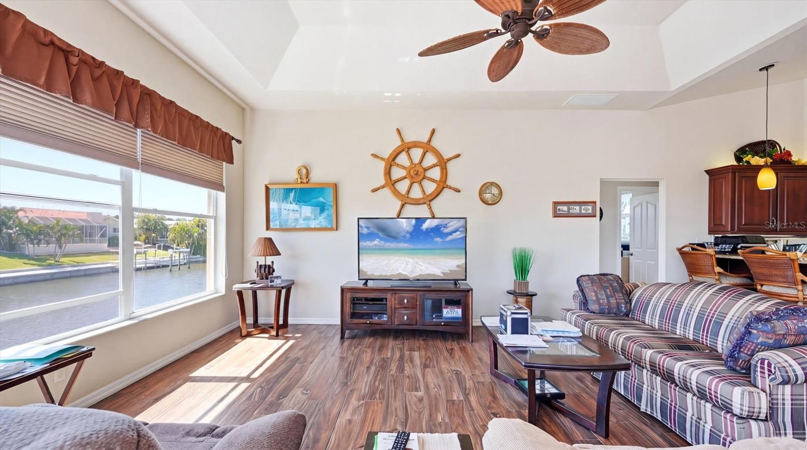 Image 20 of 40 For 324 Oakwood Circle