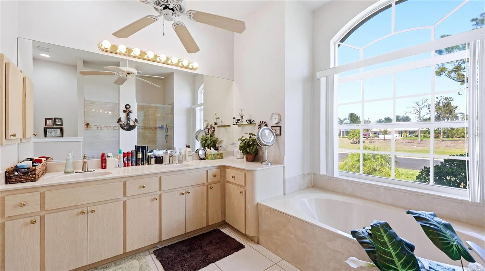 Image 21 of 40 For 324 Oakwood Circle