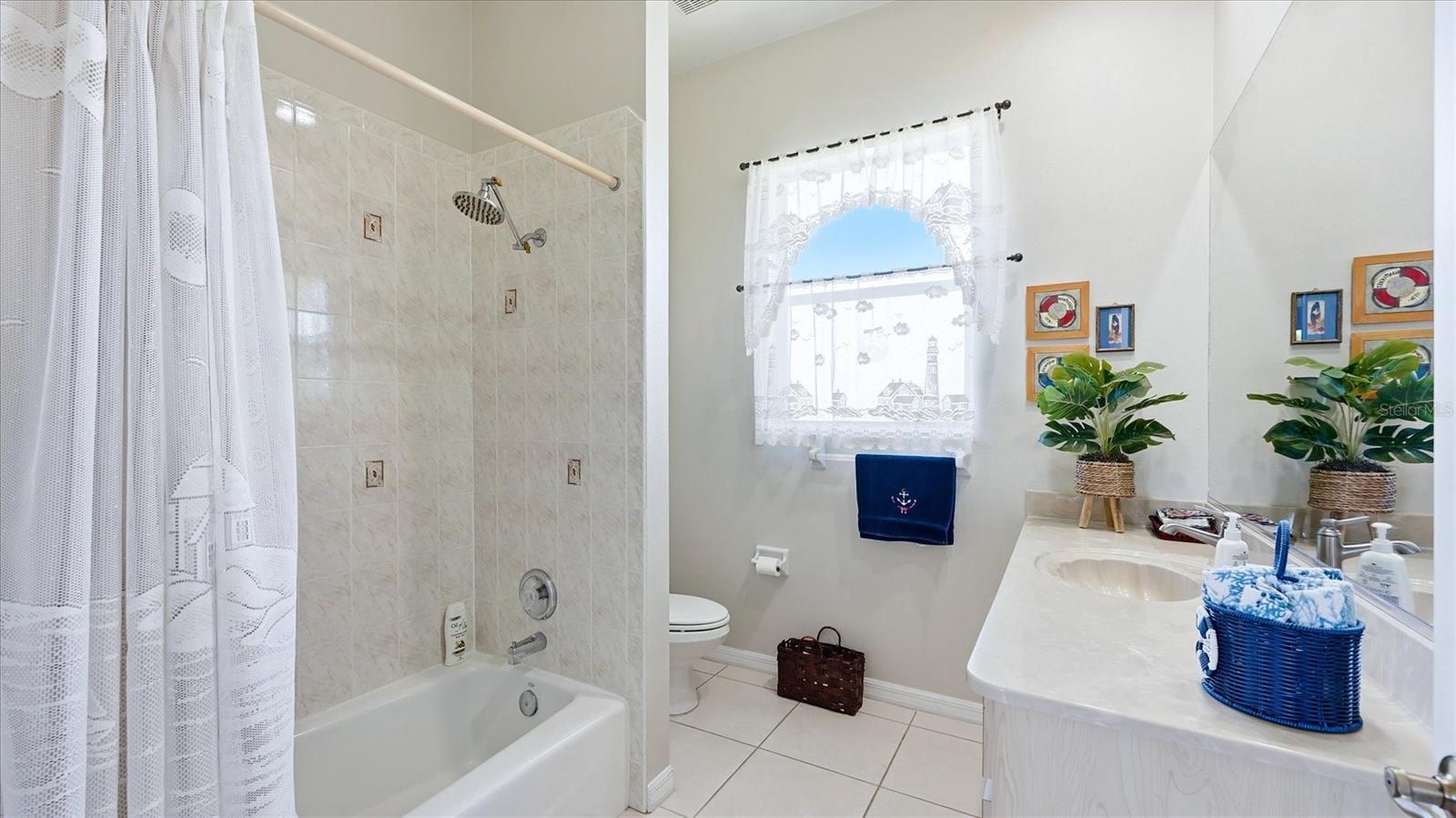 Image 24 of 40 For 324 Oakwood Circle