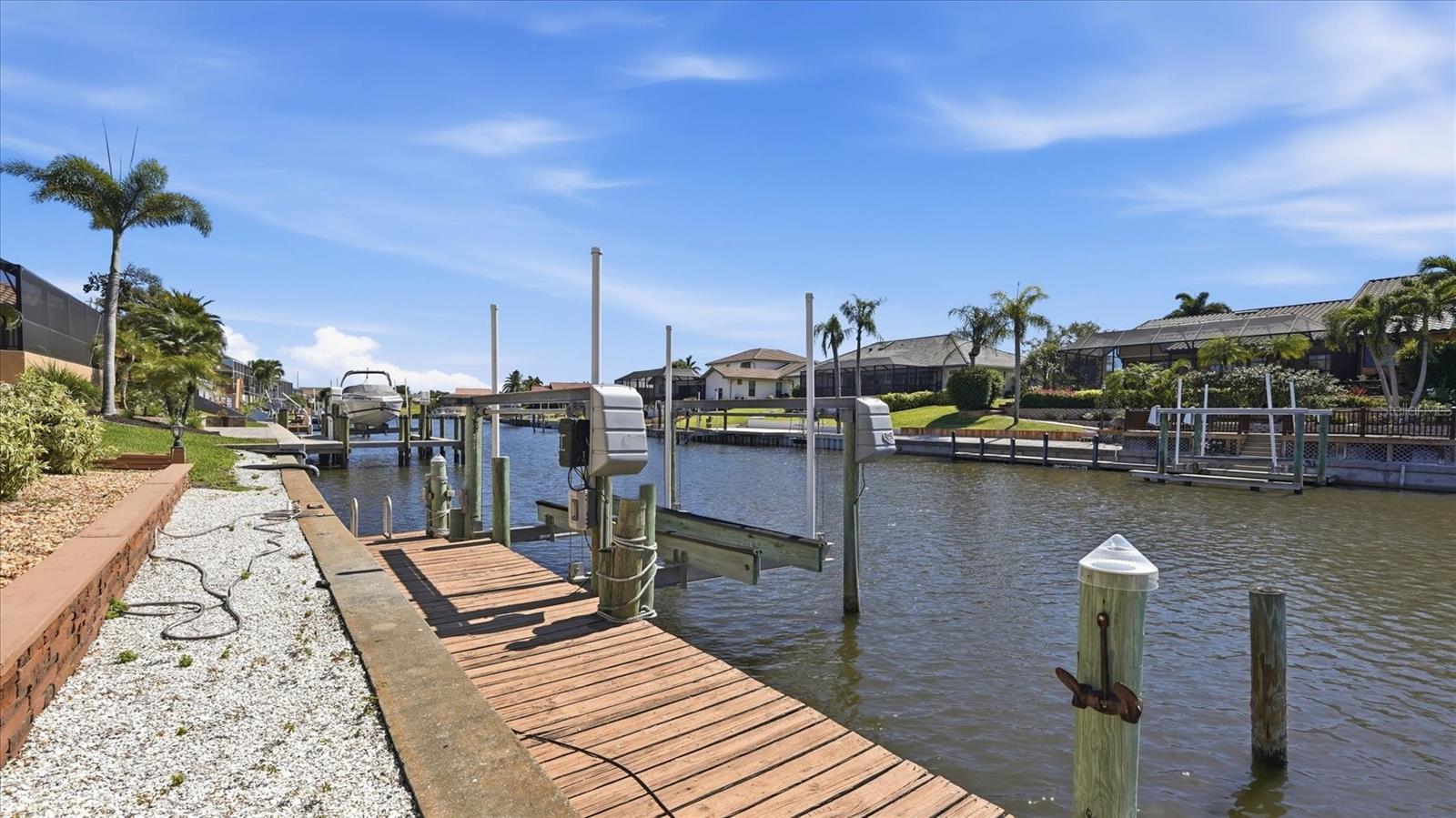 Image 31 of 40 For 324 Oakwood Circle