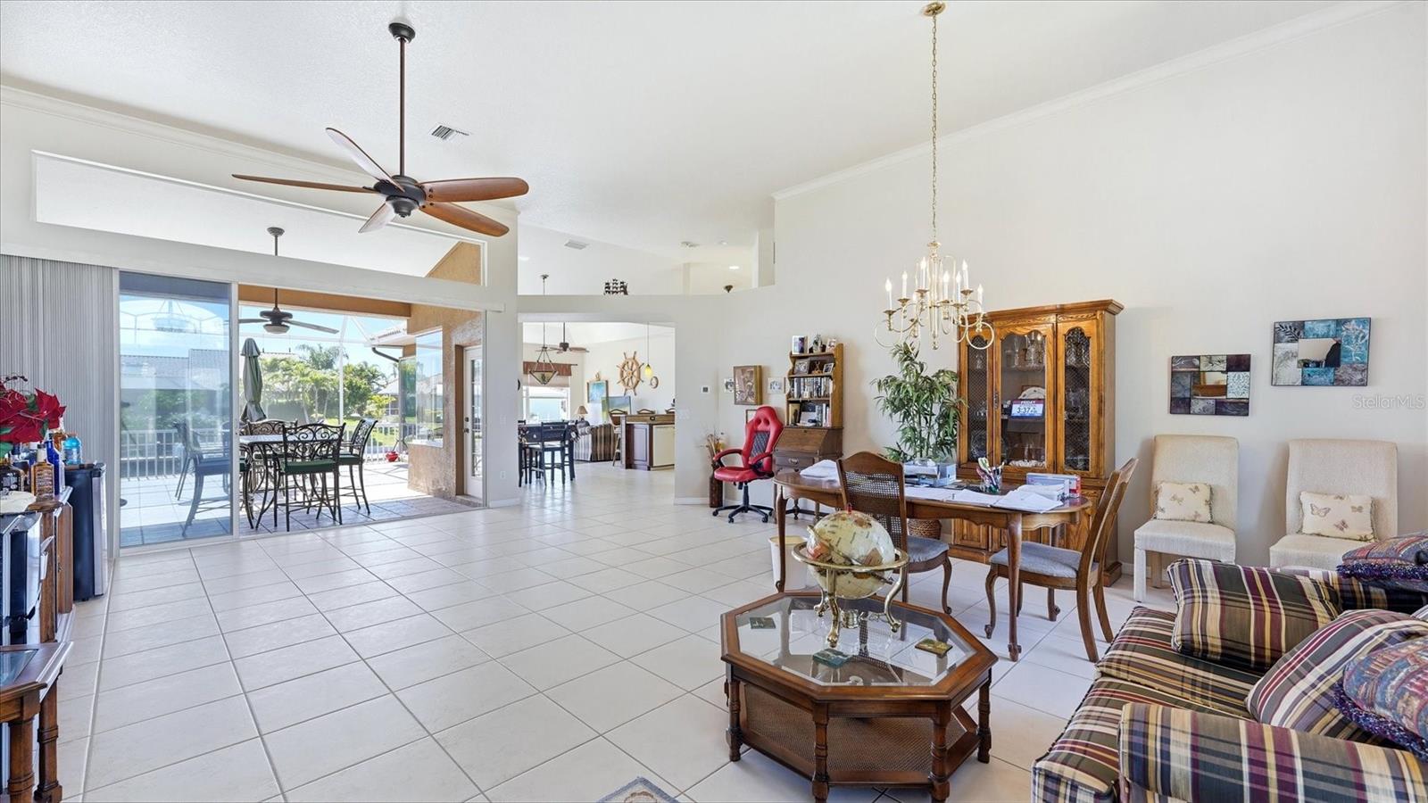 Image 8 of 40 For 324 Oakwood Circle