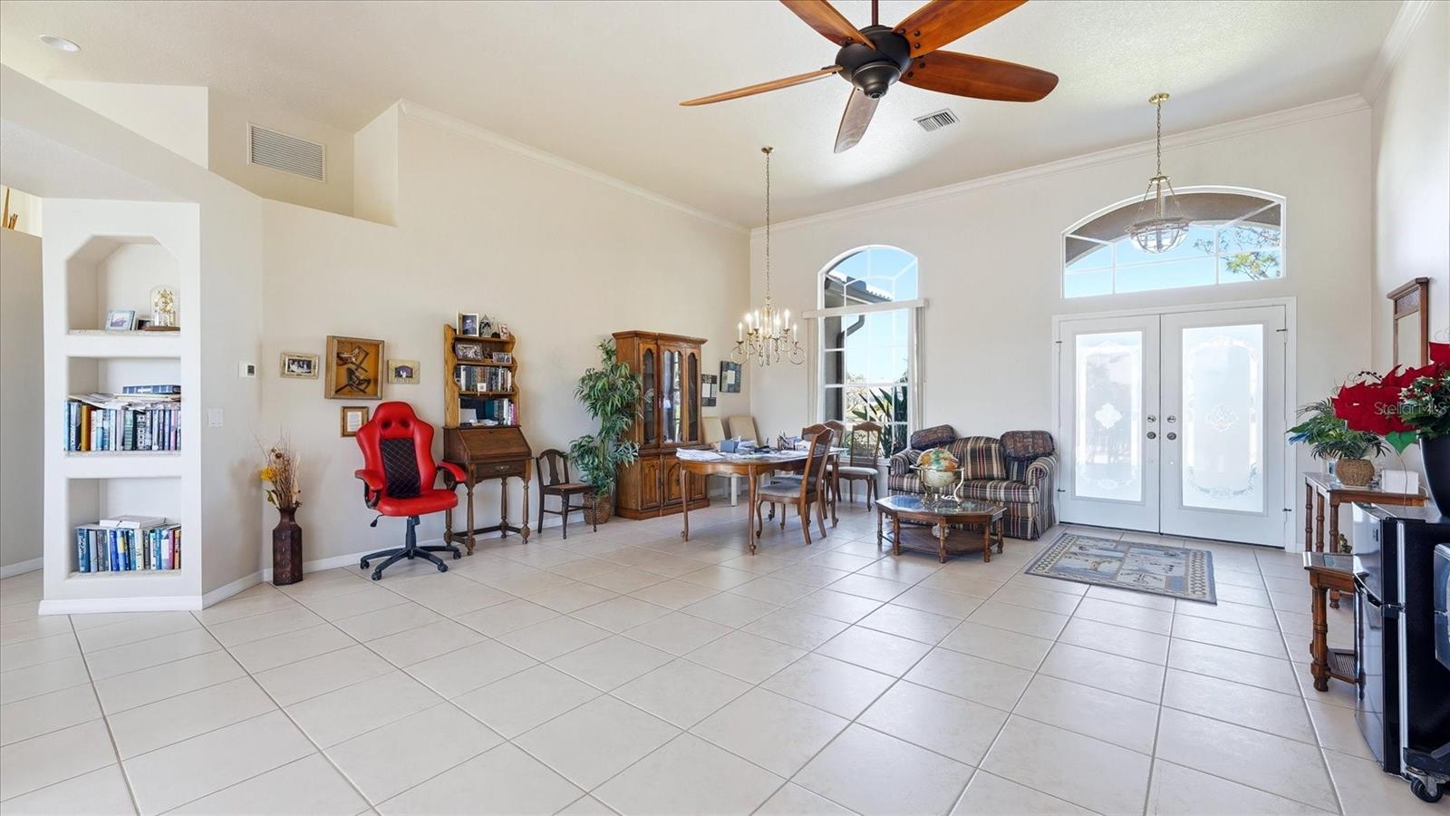 Image 9 of 40 For 324 Oakwood Circle