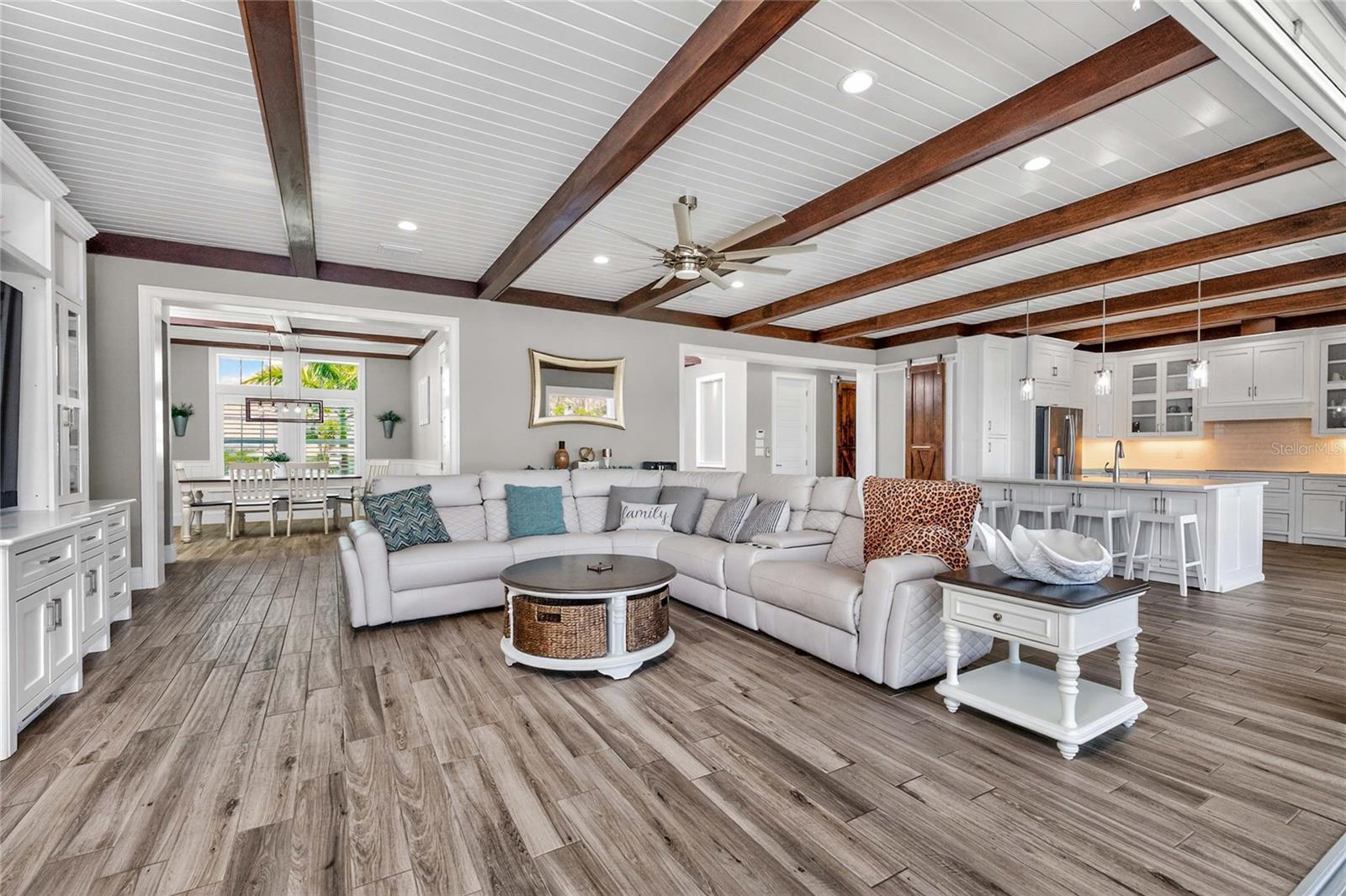 Image 11 of 82 For 9290 Pine Cove Drive